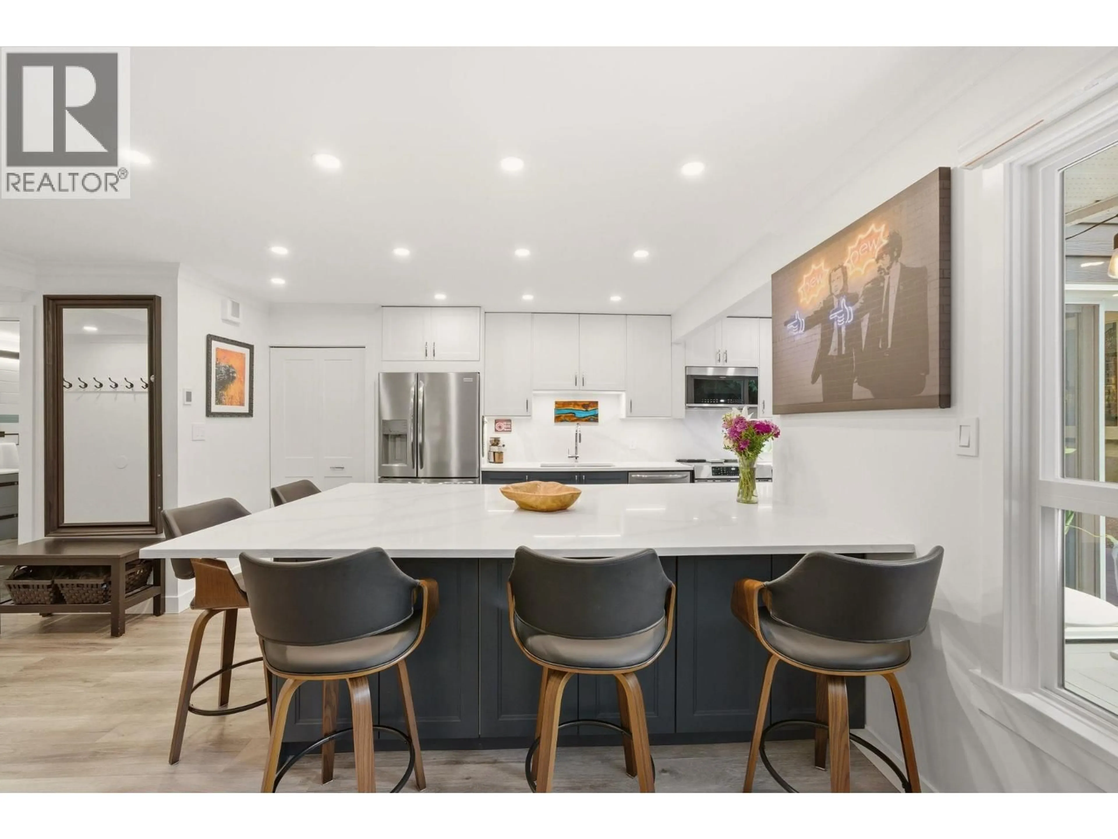 Open concept kitchen, unknown for 4 - 9151 FOREST GROVE DRIVE, Burnaby British Columbia V5A3Z5