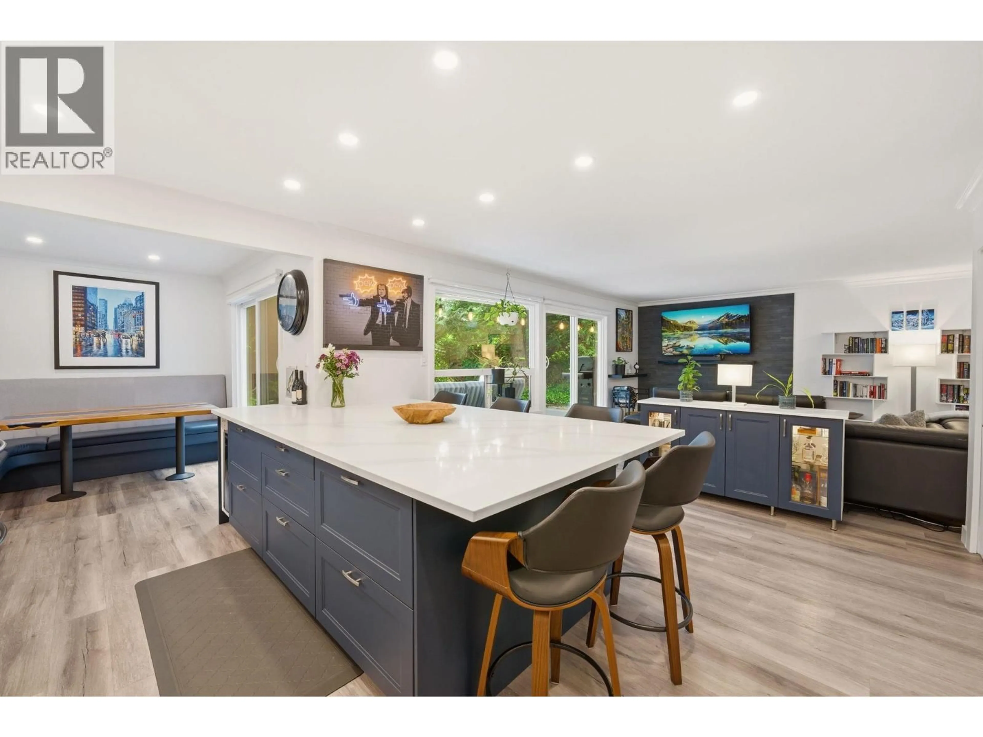 Open concept kitchen, unknown for 4 - 9151 FOREST GROVE DRIVE, Burnaby British Columbia V5A3Z5