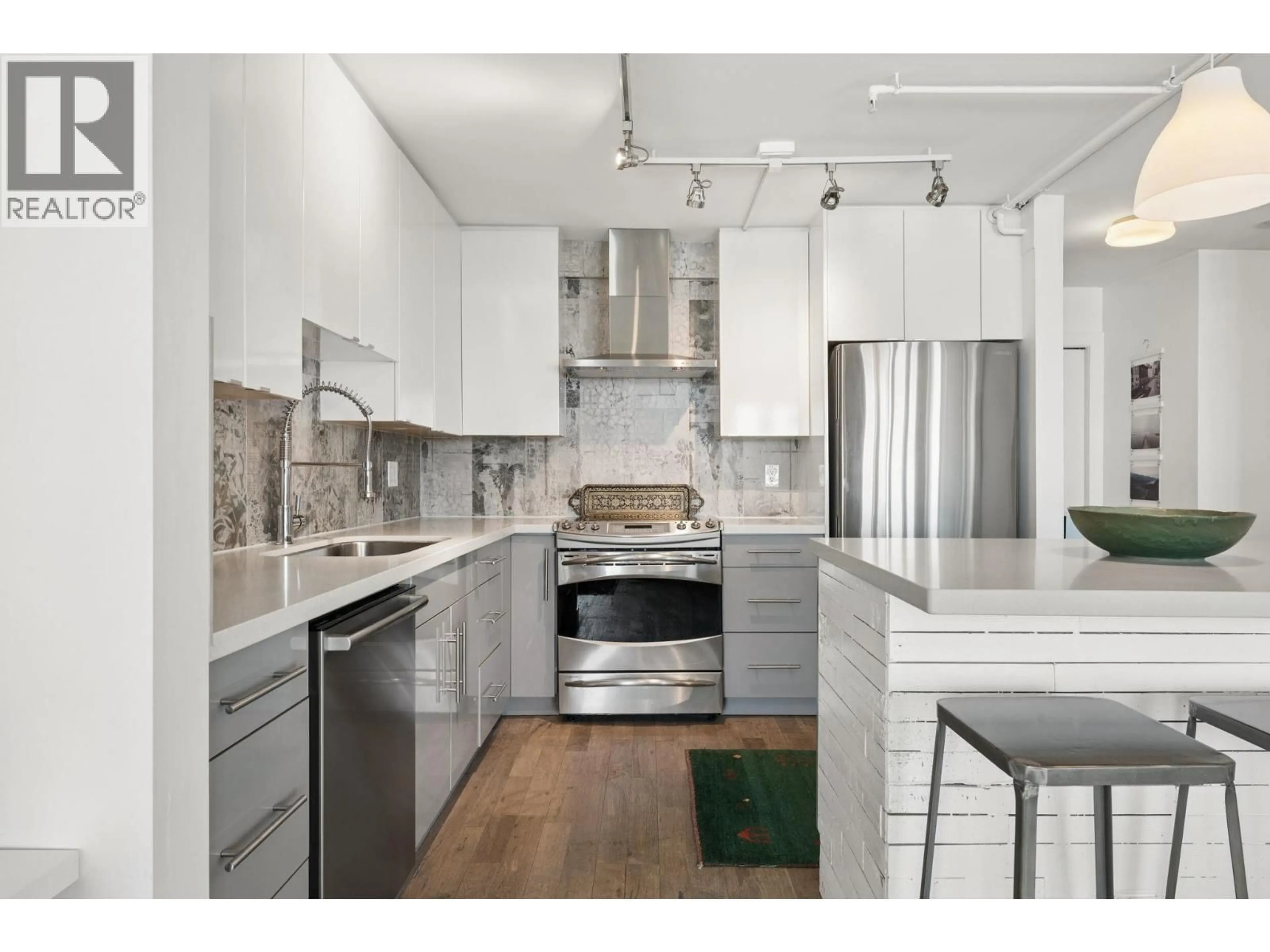 Contemporary kitchen, unknown for 1101 - 1159 MAIN STREET, Vancouver British Columbia V6A4B6