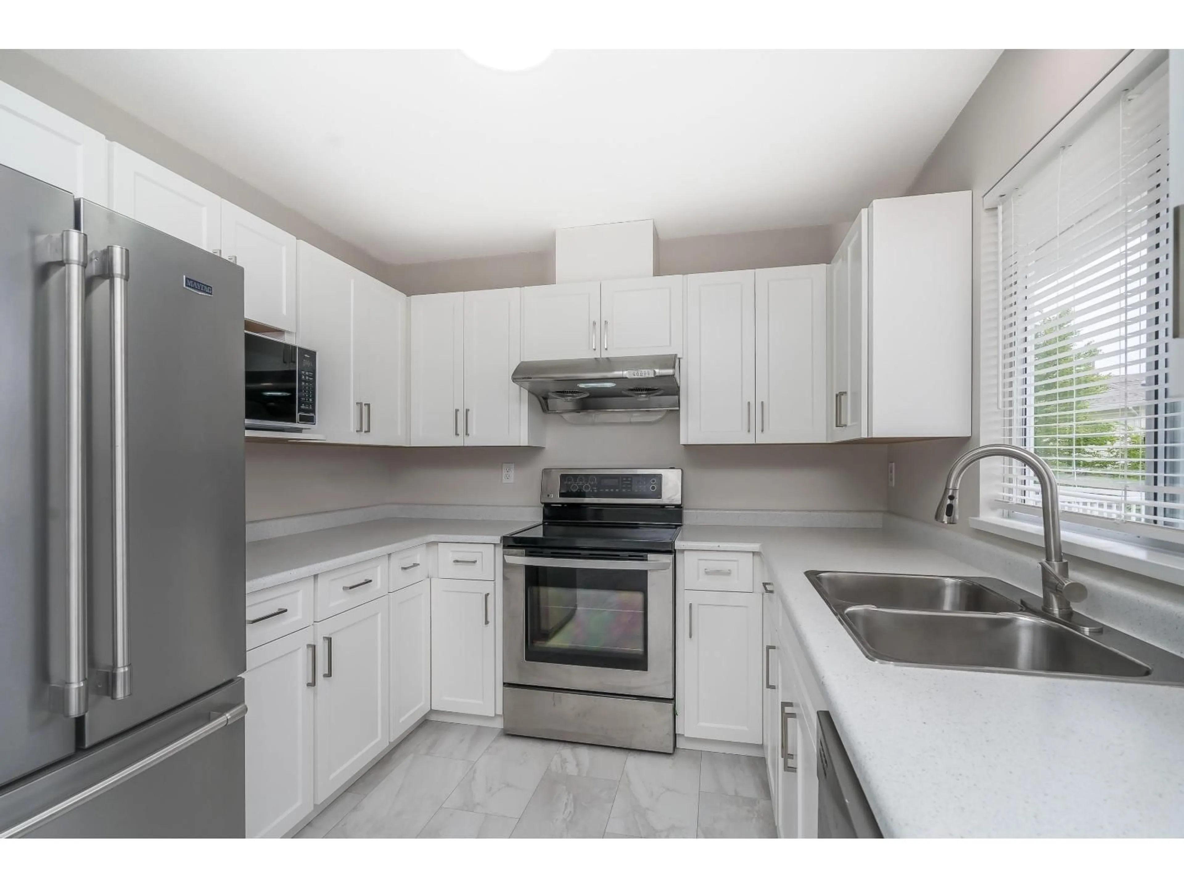Standard kitchen, unknown for 31 - 31255 UPPER MACLURE DRIVE, Abbotsford British Columbia V2T5N4