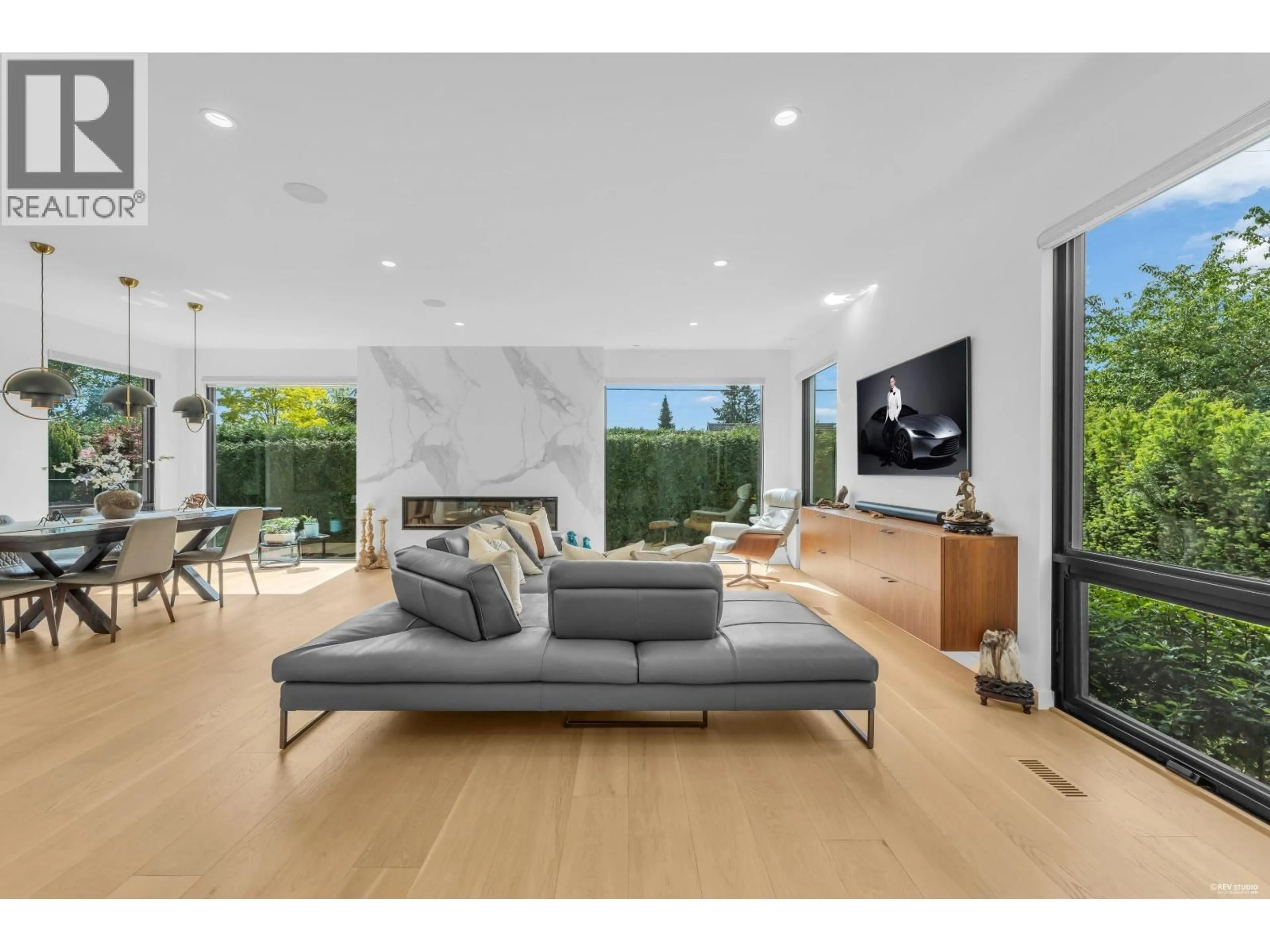Unknown for 4275 CHELSEA CRESCENT, North Vancouver British Columbia V7R3J4