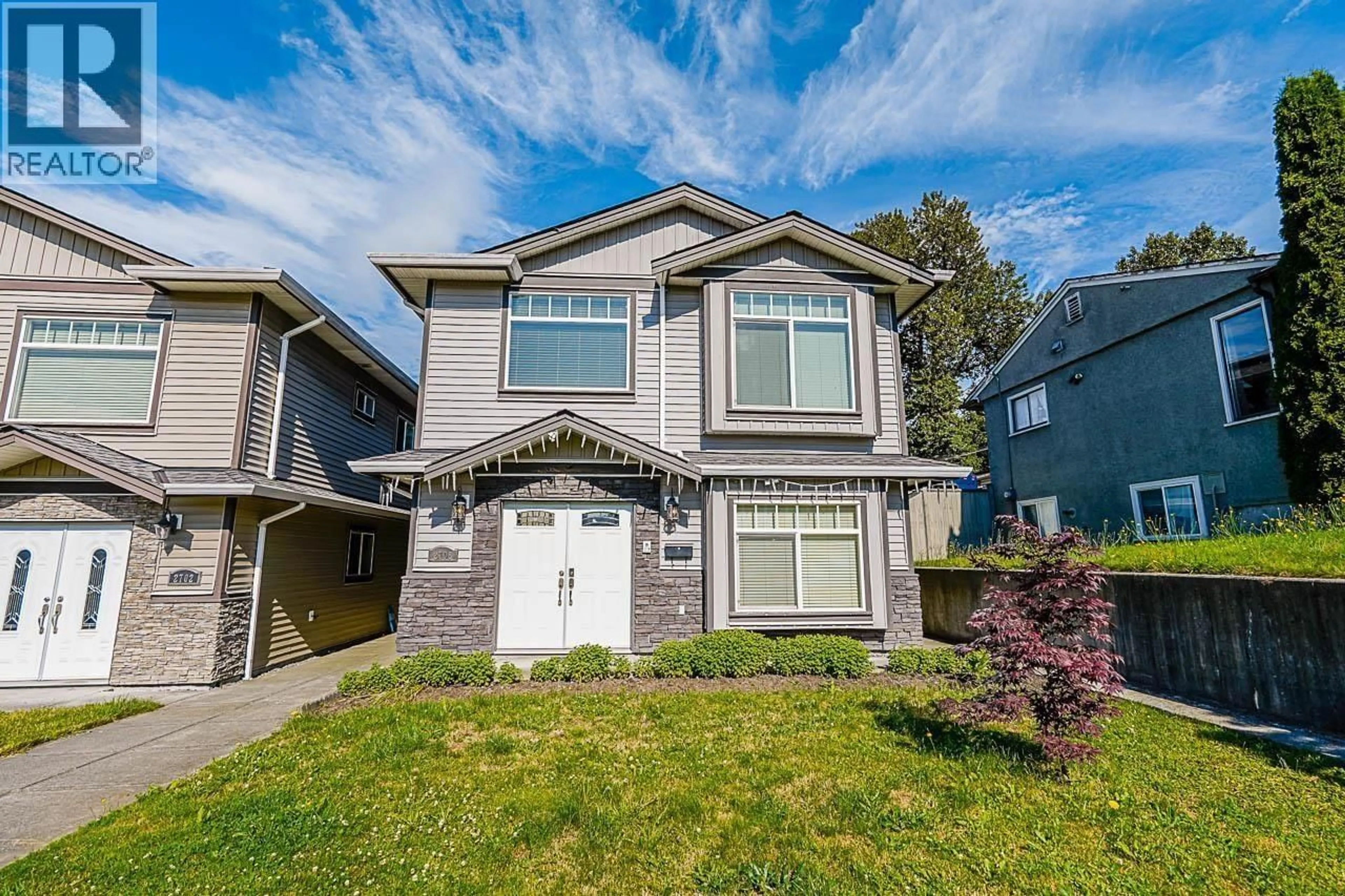 Unknown for 2708 BOUNDARY ROAD, Burnaby British Columbia V5M3Z6