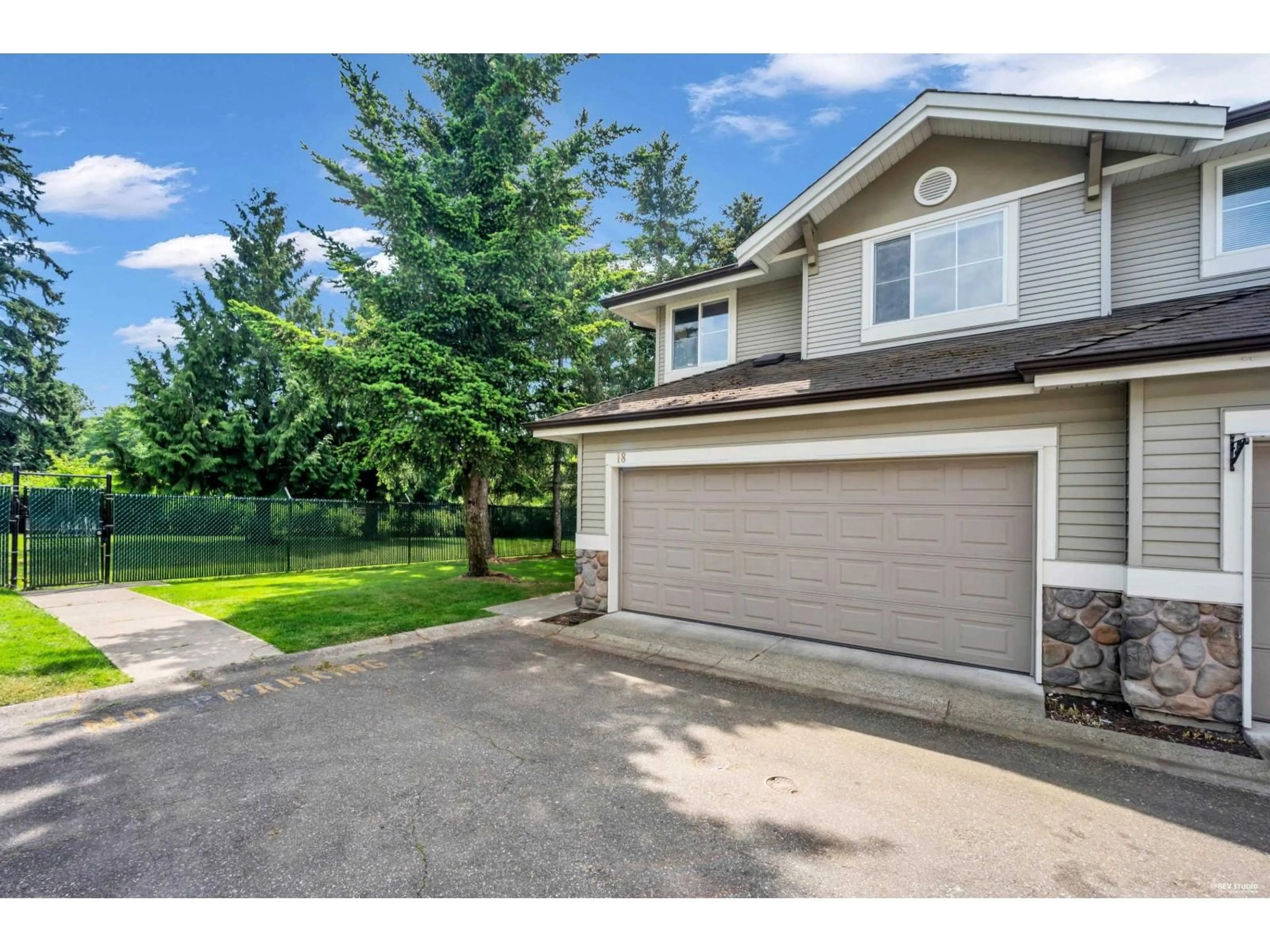 Unknown for 18 - 6950 120 STREET, Surrey British Columbia V3W3M7