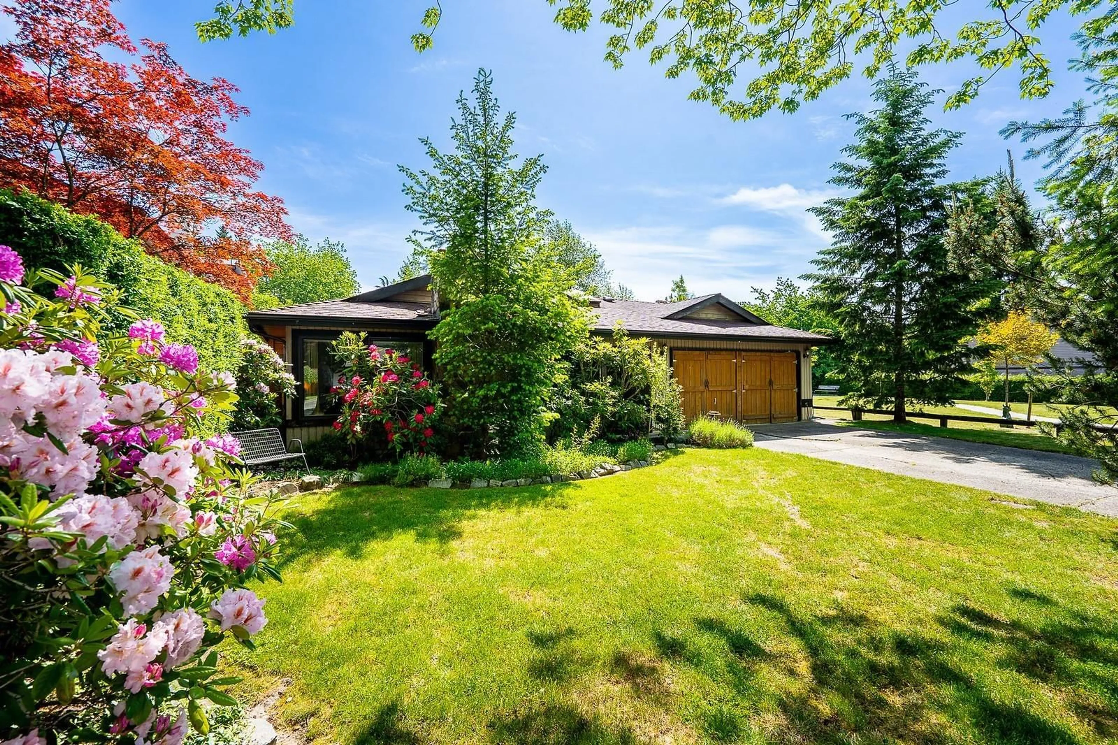 A pic from outside/outdoor area/front of a property/back of a property/a pic from drone, street for 9120 145A STREET, Surrey British Columbia V3R7L7