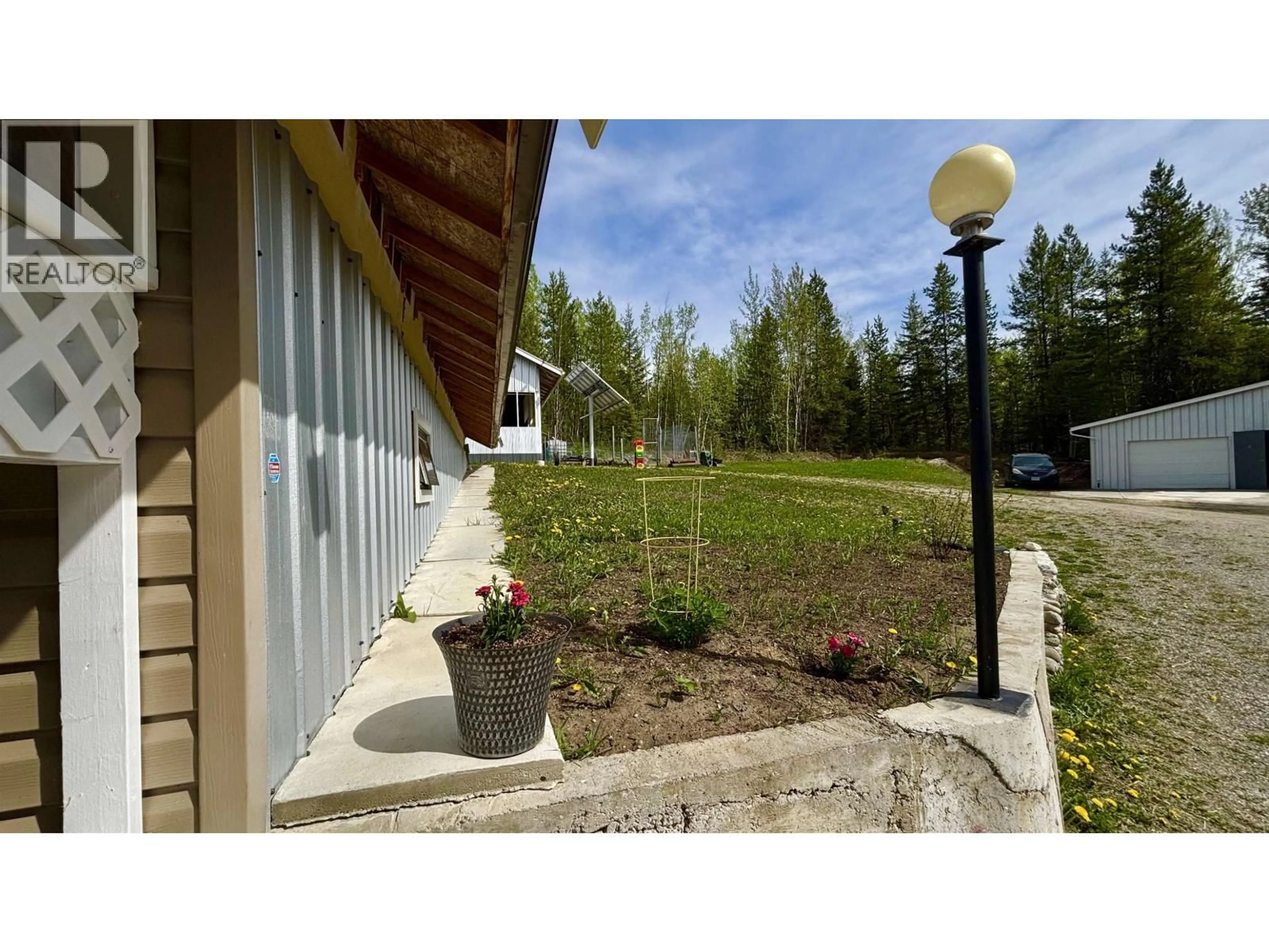 Patio, unknown for 5237 KIRBY ROAD, Quesnel British Columbia V2J6X9