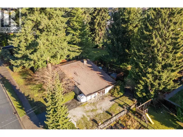 655 MACINTOSH STREET, Coquitlam 2