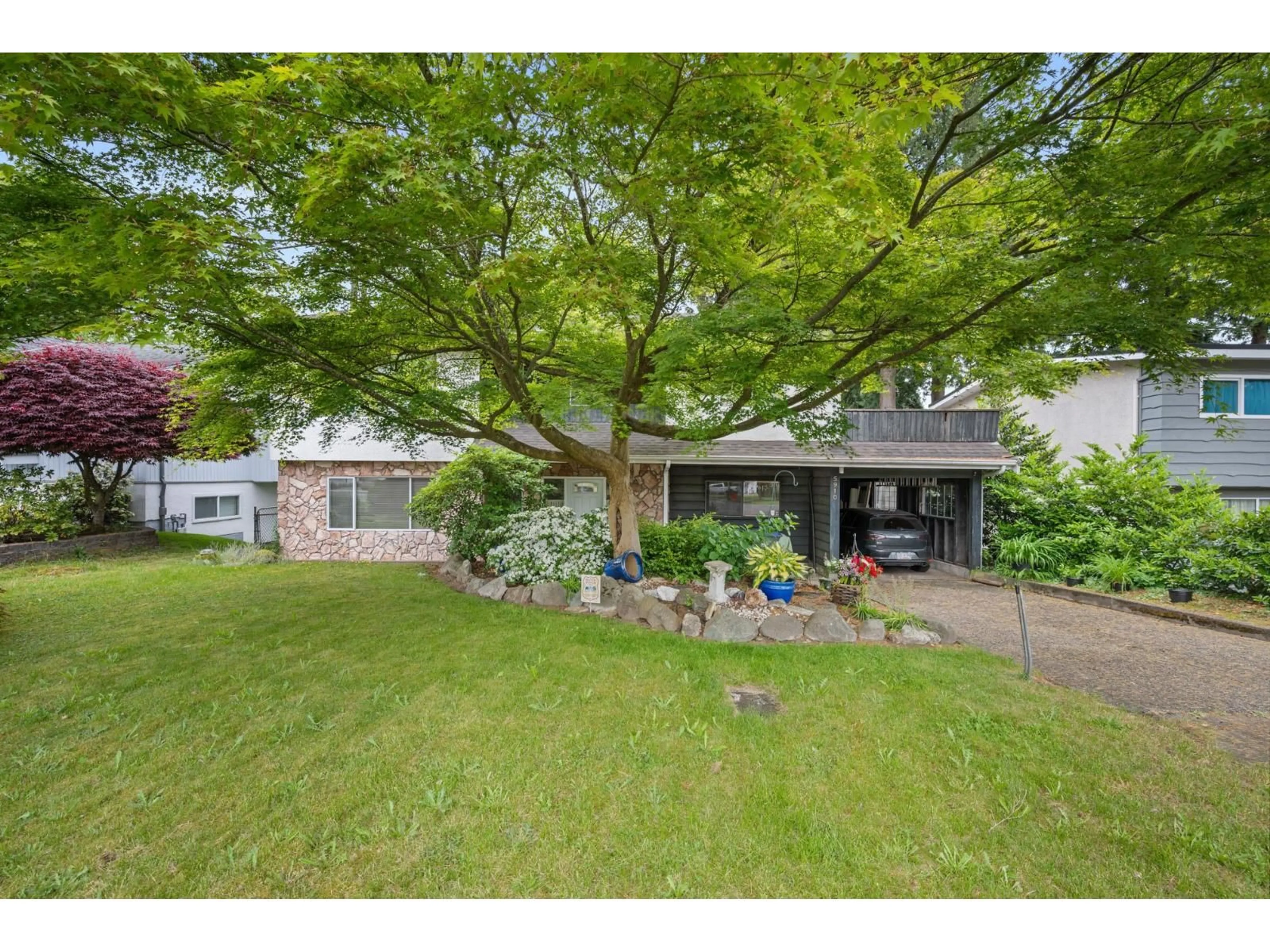 Unknown for 5910 135 STREET, Surrey British Columbia V3X1K9