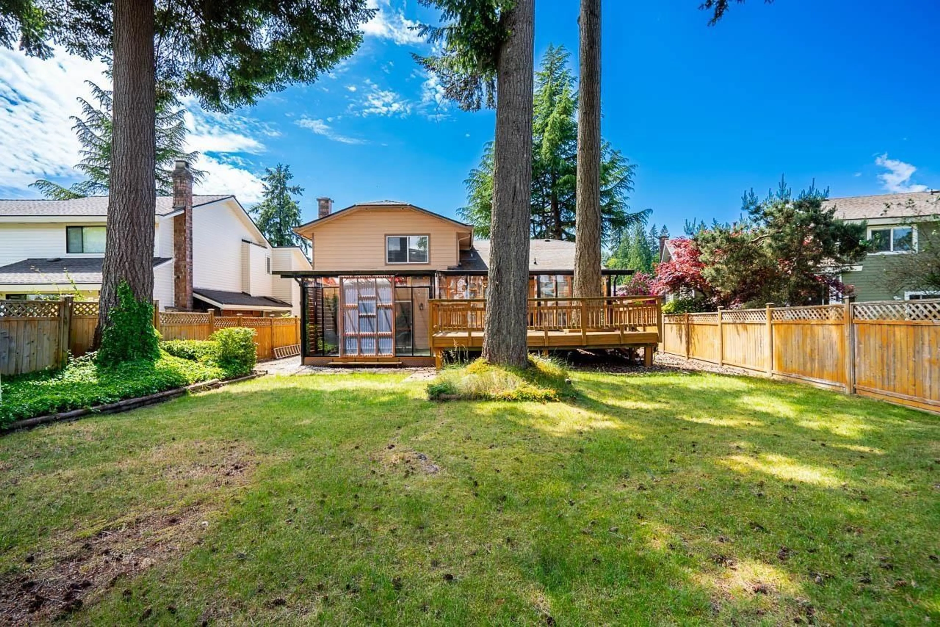 Patio, unknown for 10764 FRASERGLEN DRIVE, Surrey British Columbia V4N1Y3