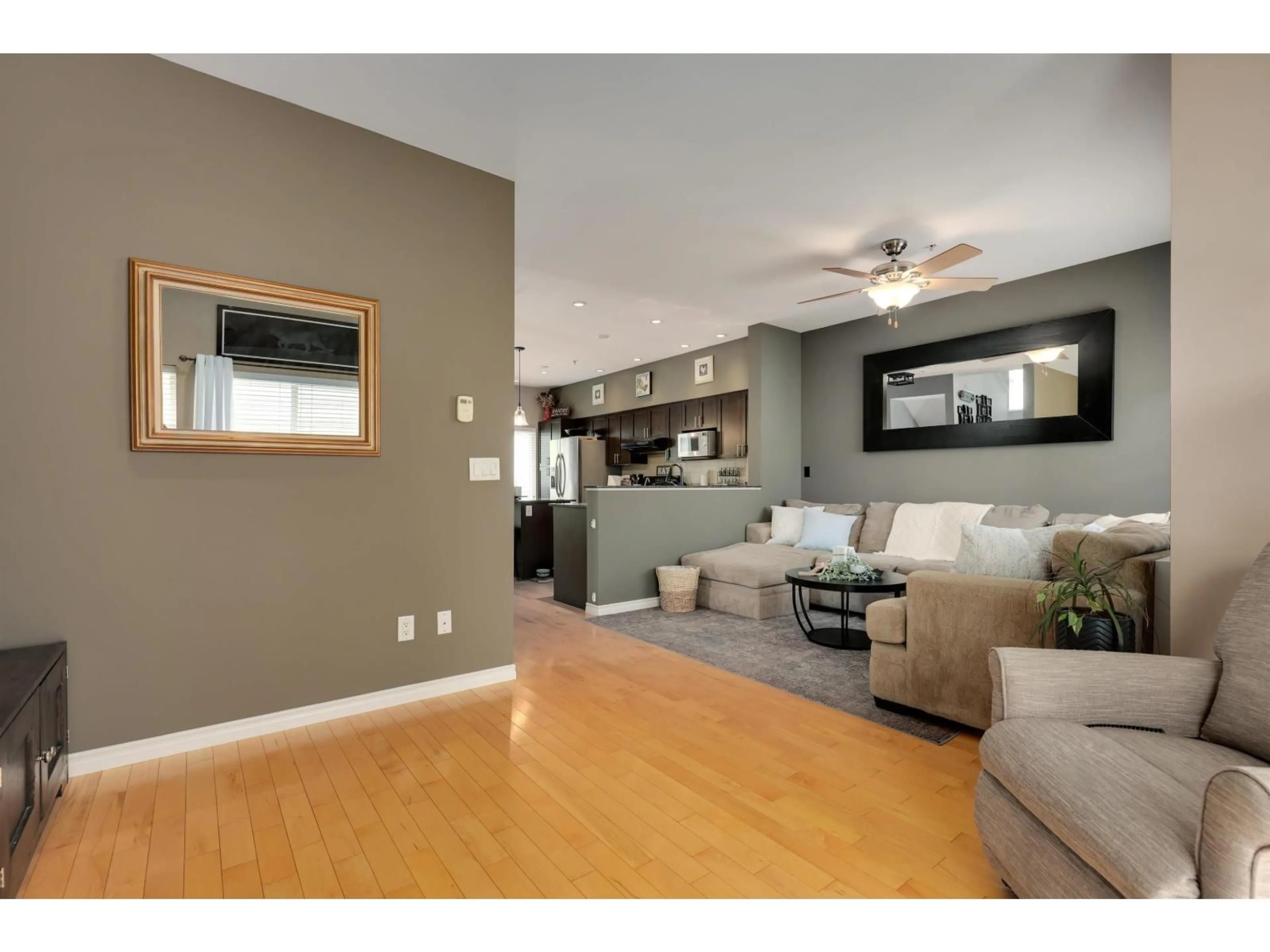Unknown for 37 - 21535 88 AVENUE, Langley British Columbia V1M4E5