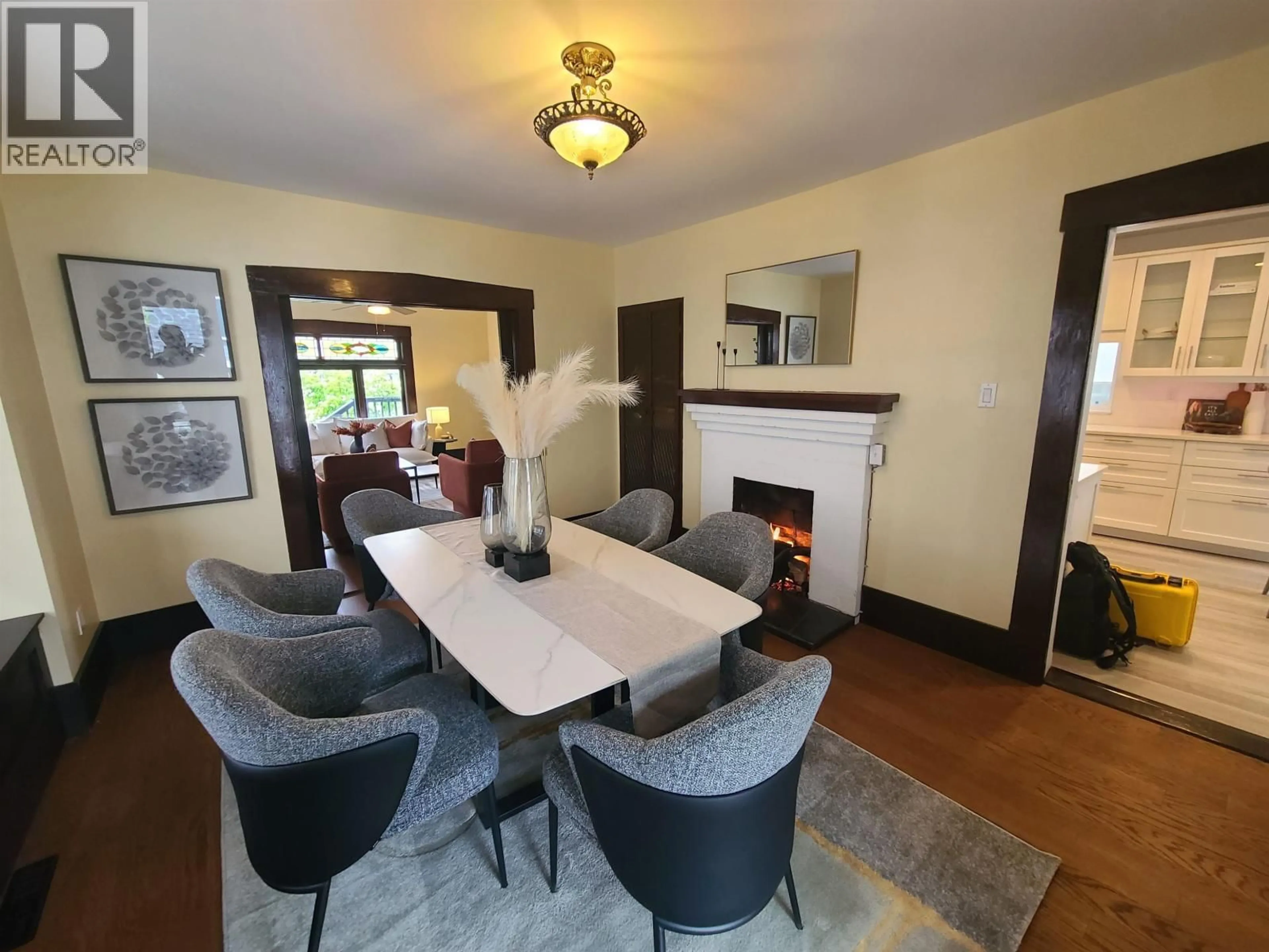 Unknown for 3740 LANARK STREET, Vancouver British Columbia V5N3R7