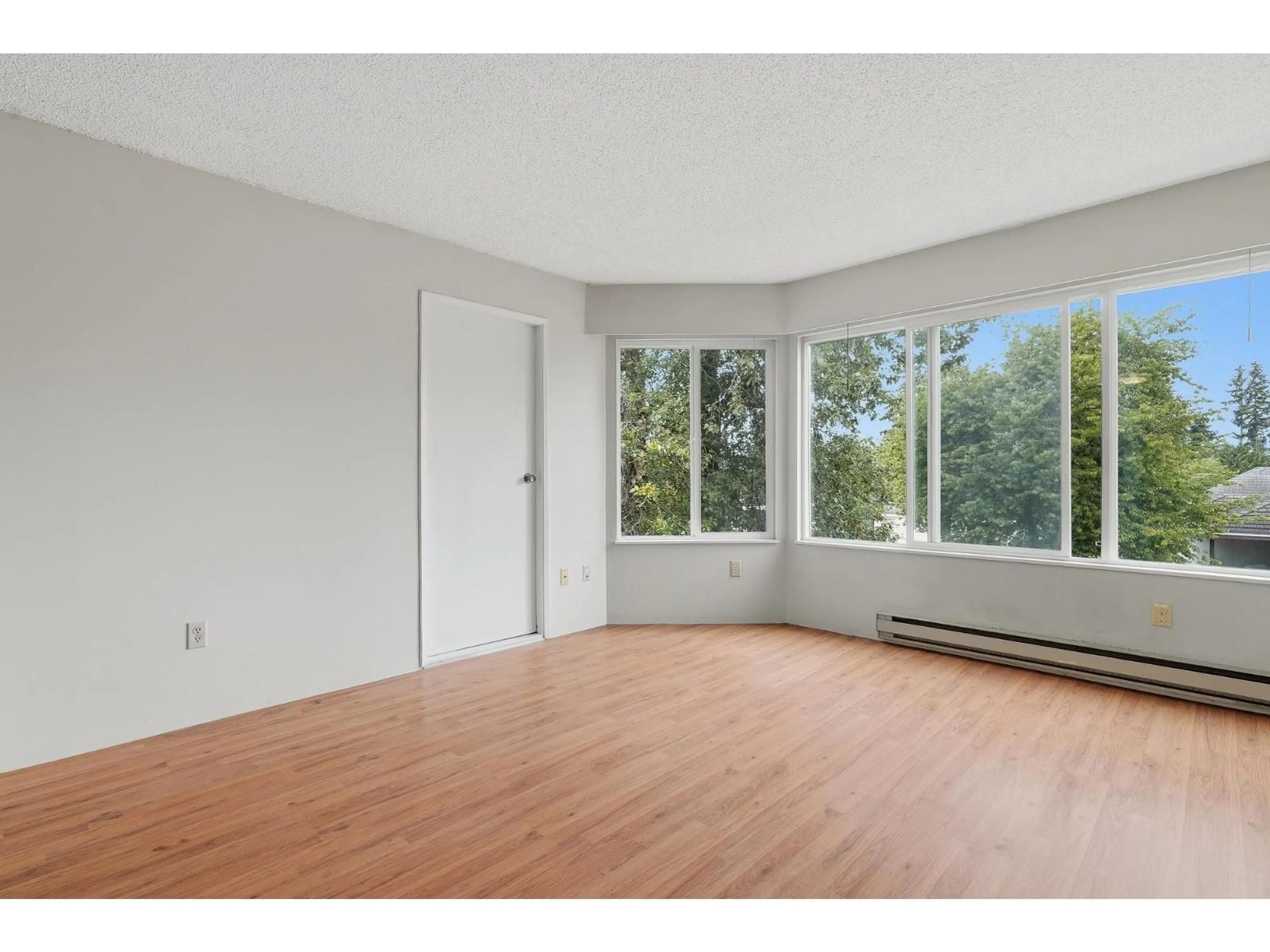 A pic of a room for 209 - 9635 121 STREET, Surrey British Columbia V3V7L8