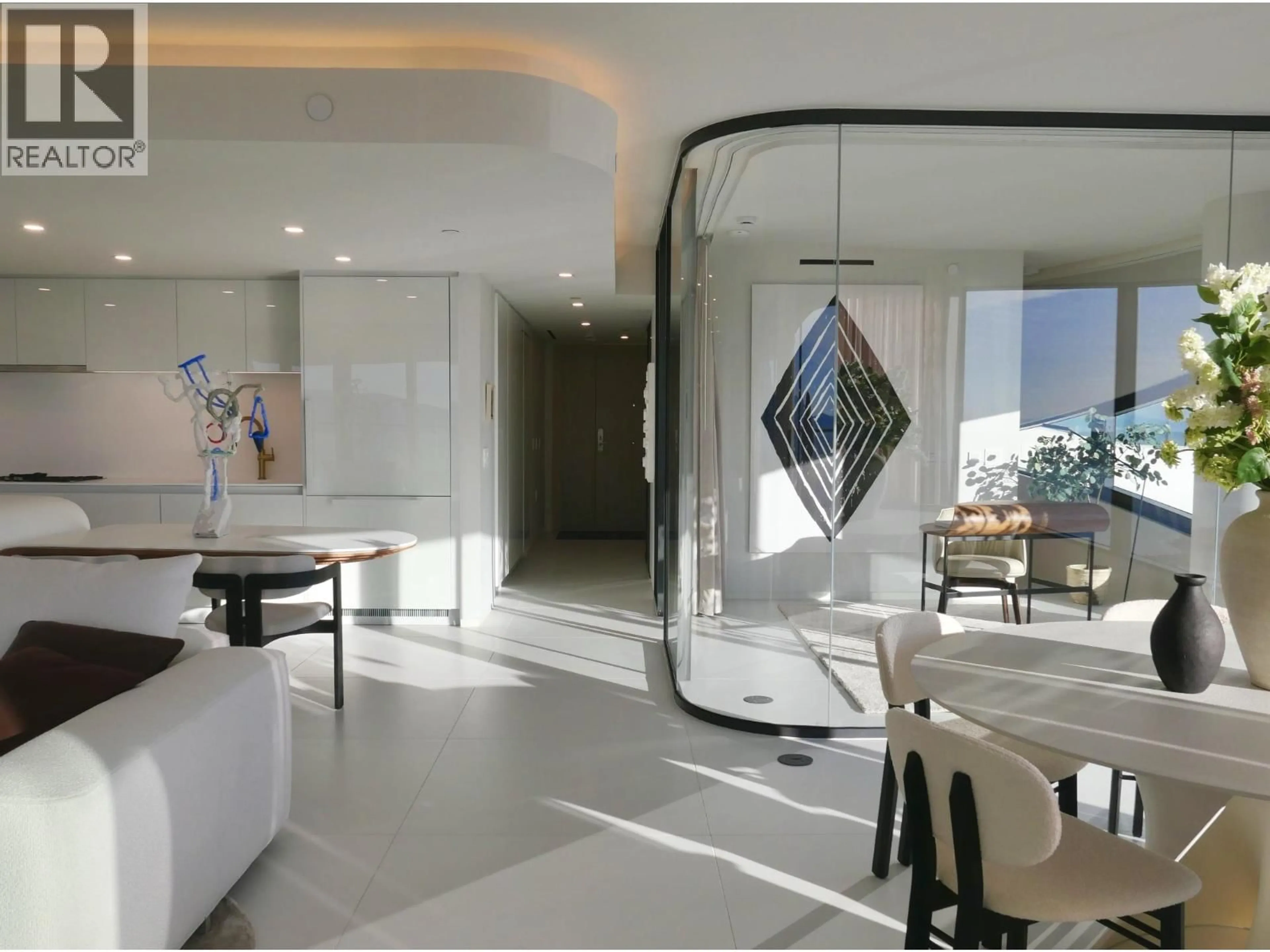 Indoor foyer for 4002 - 1033 NELSON STREET, Vancouver British Columbia V6E0E5