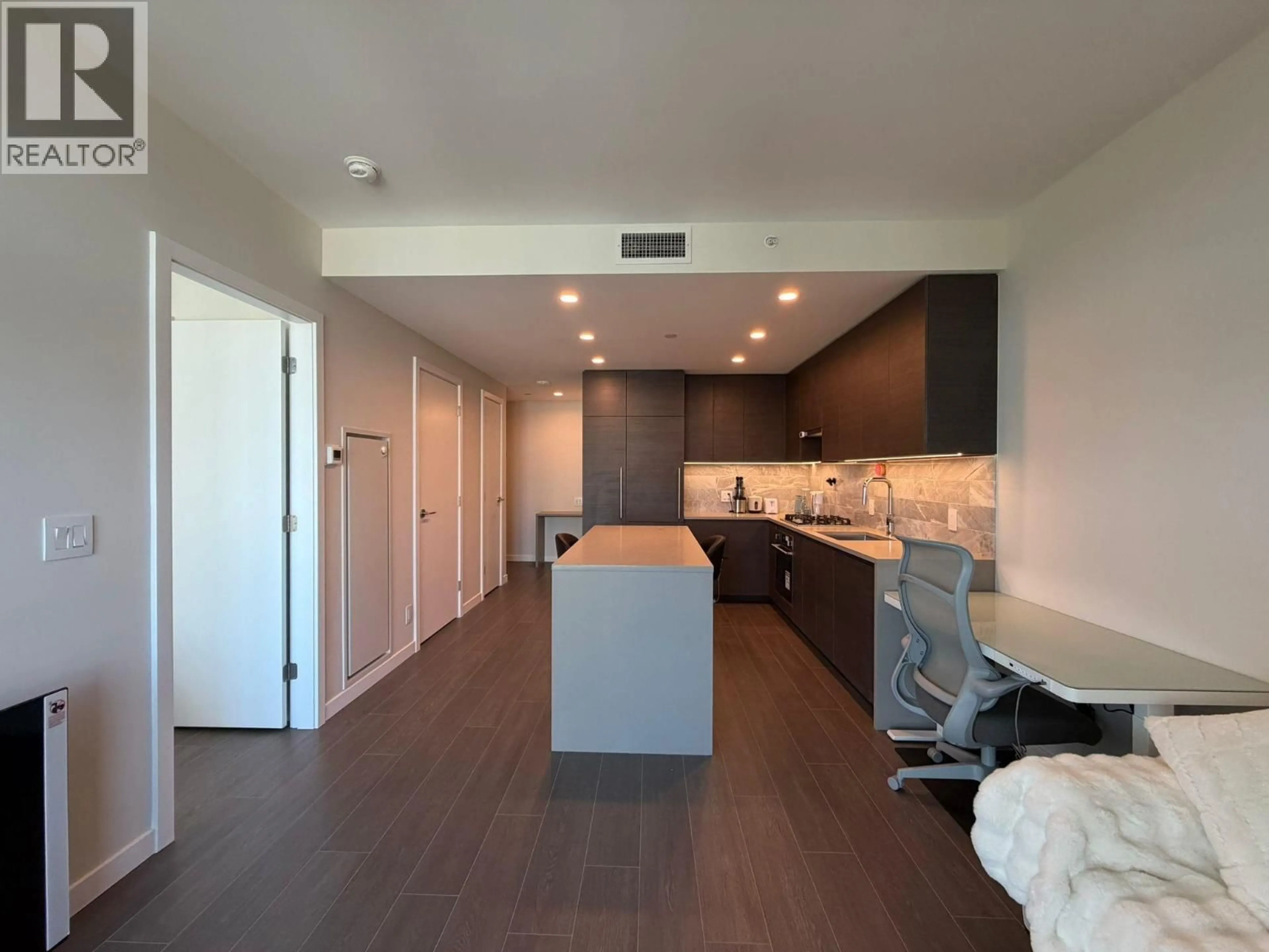 Open concept kitchen, unknown for 2707 - 2108 GILMORE AVENUE, Burnaby British Columbia V5C0N8