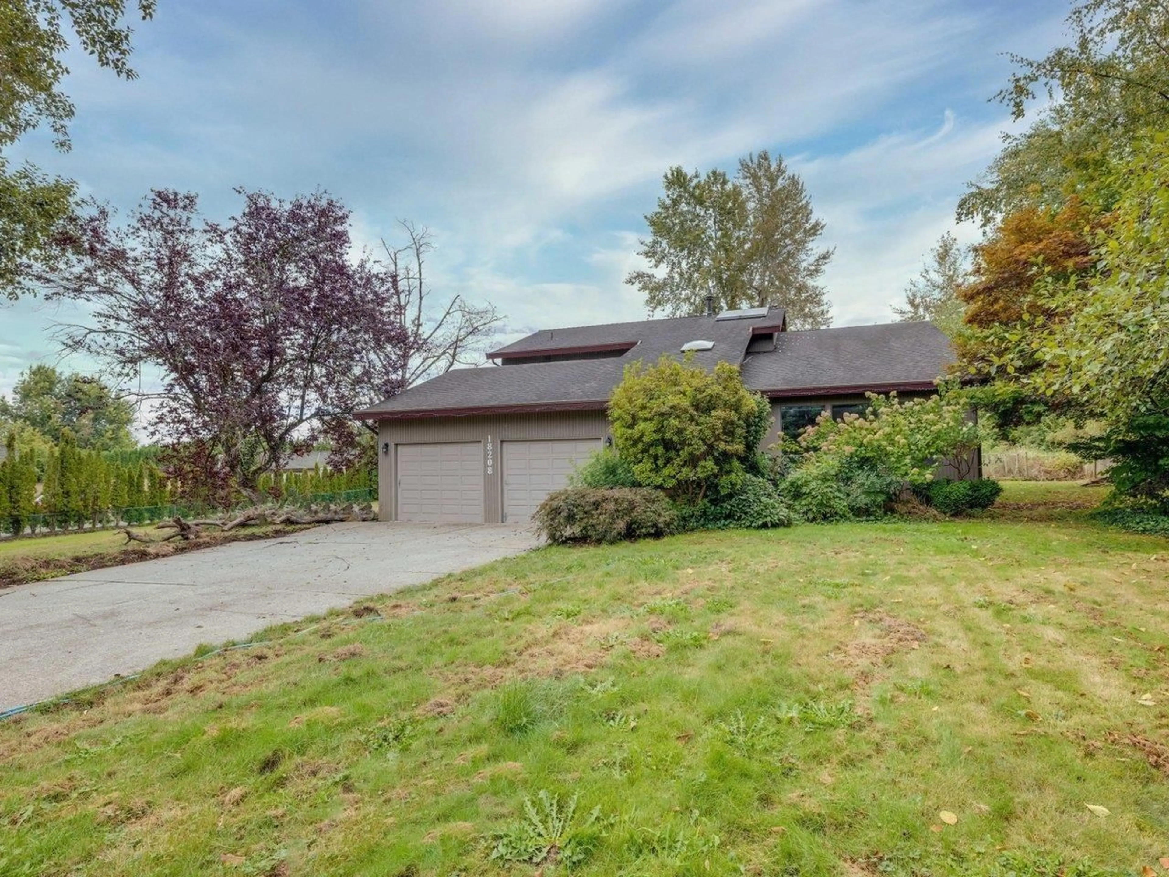 A pic from outside/outdoor area/front of a property/back of a property/a pic from drone, street for 18208 21A AVENUE, Surrey British Columbia V3Z9W2