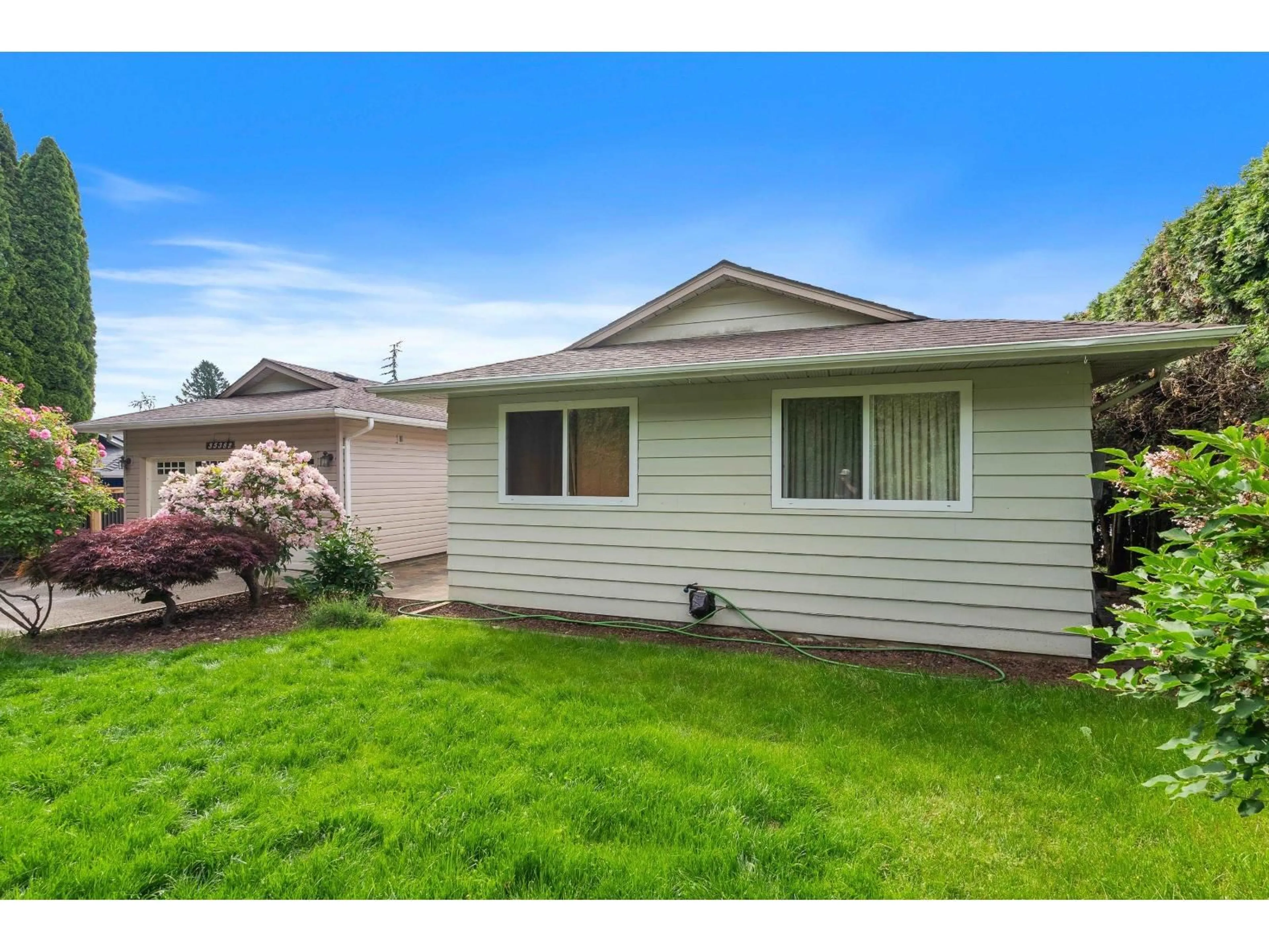 Home with vinyl exterior material, unknown for 35382 ROCKWELL DRIVE, Abbotsford British Columbia V3G2C8