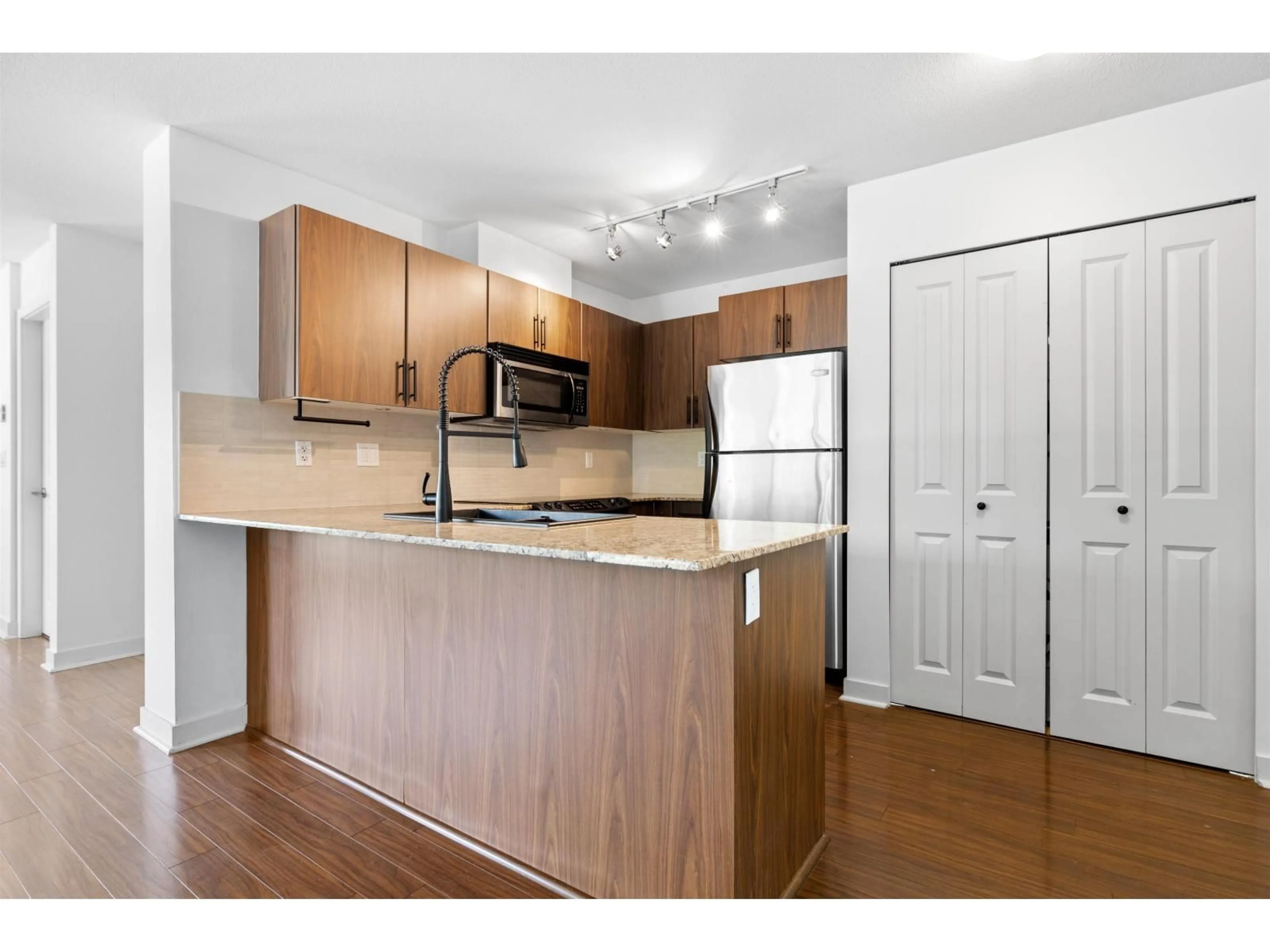 Unknown for B304 - 8929 202 STREET, Langley British Columbia V1M0B4