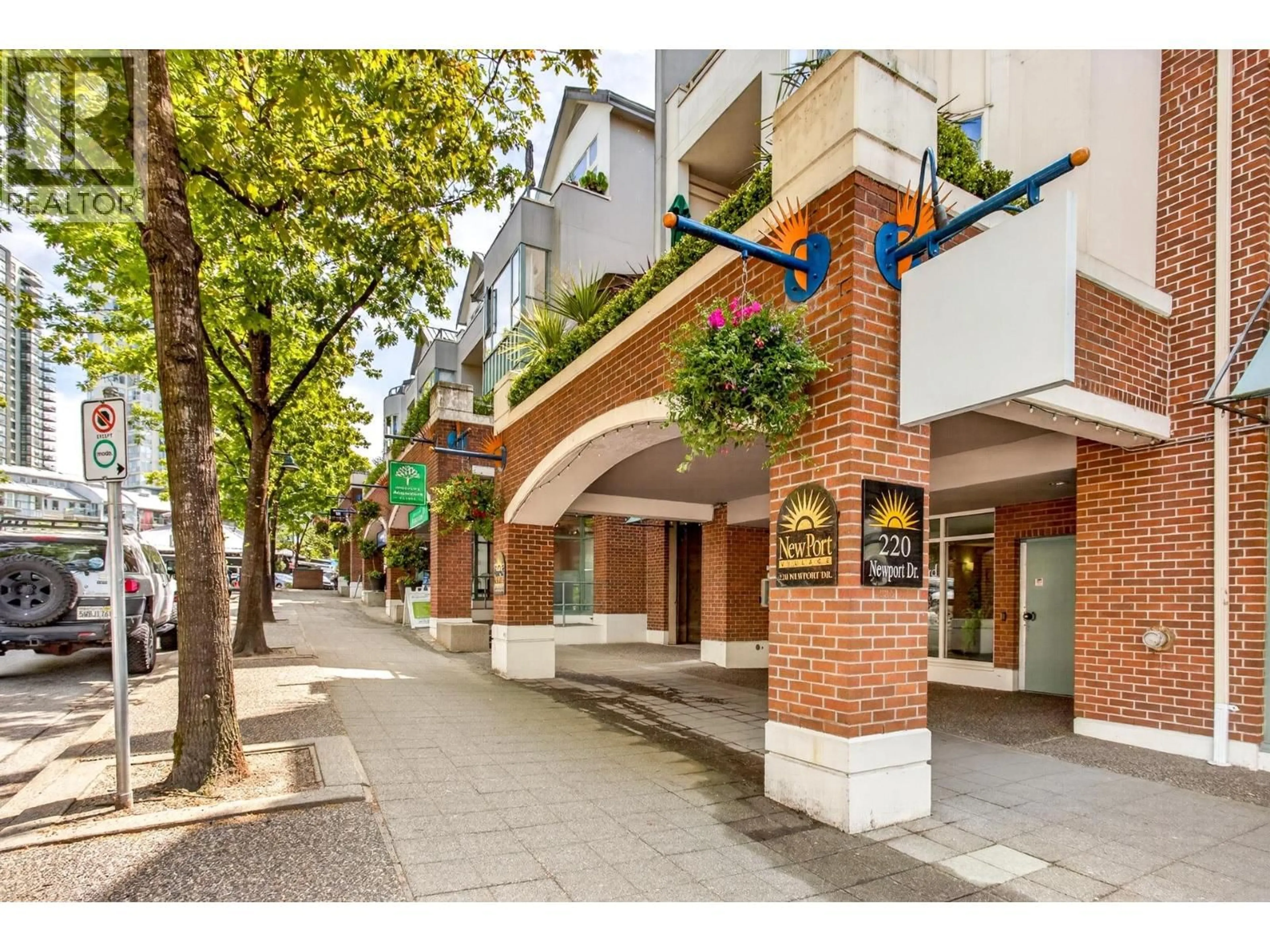 Patio, street for 409 - 220 NEWPORT DRIVE, Port Moody British Columbia V3H5B8