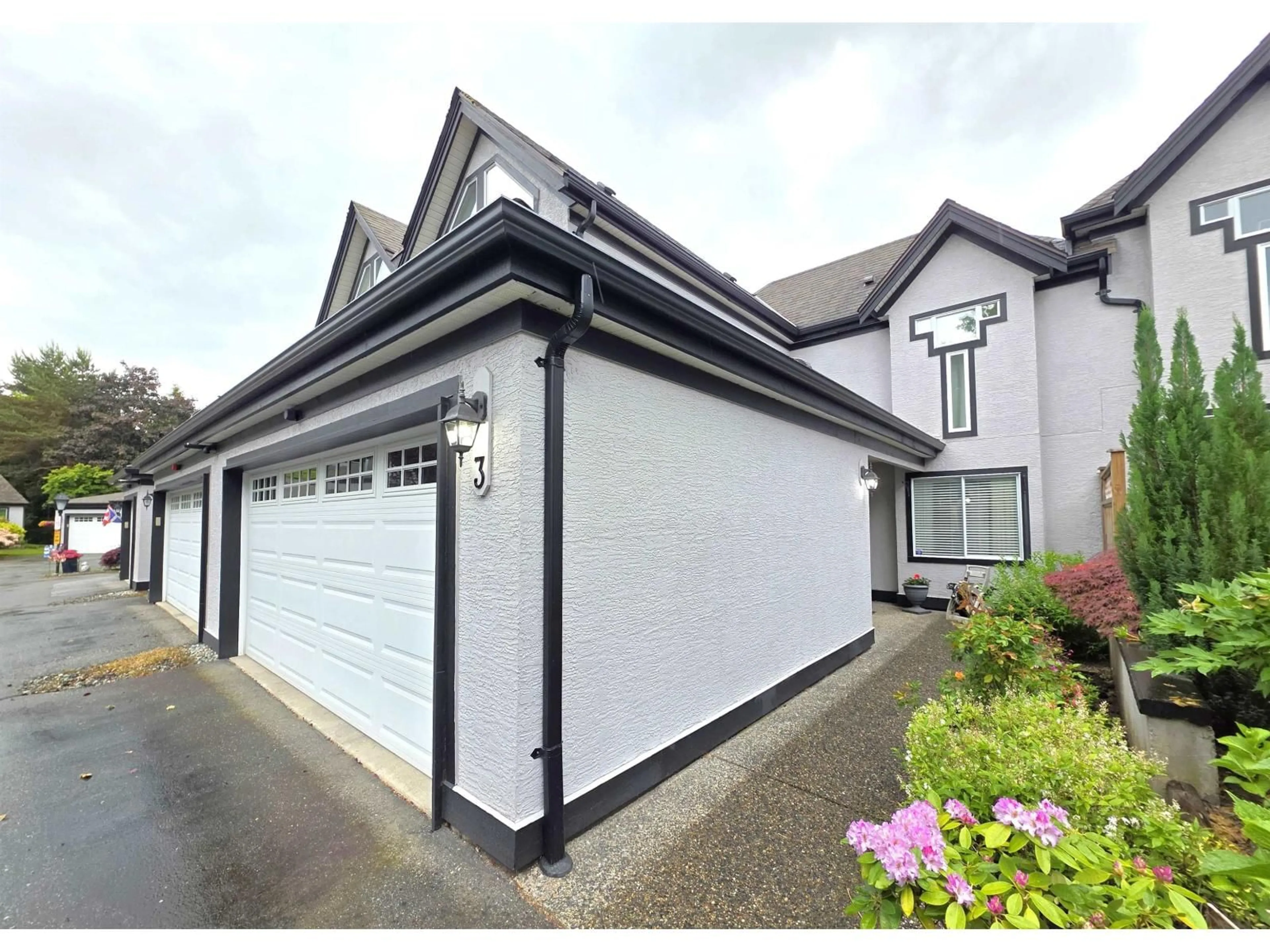 Unknown for 3 - 8567 164 STREET, Surrey British Columbia V4N3K4