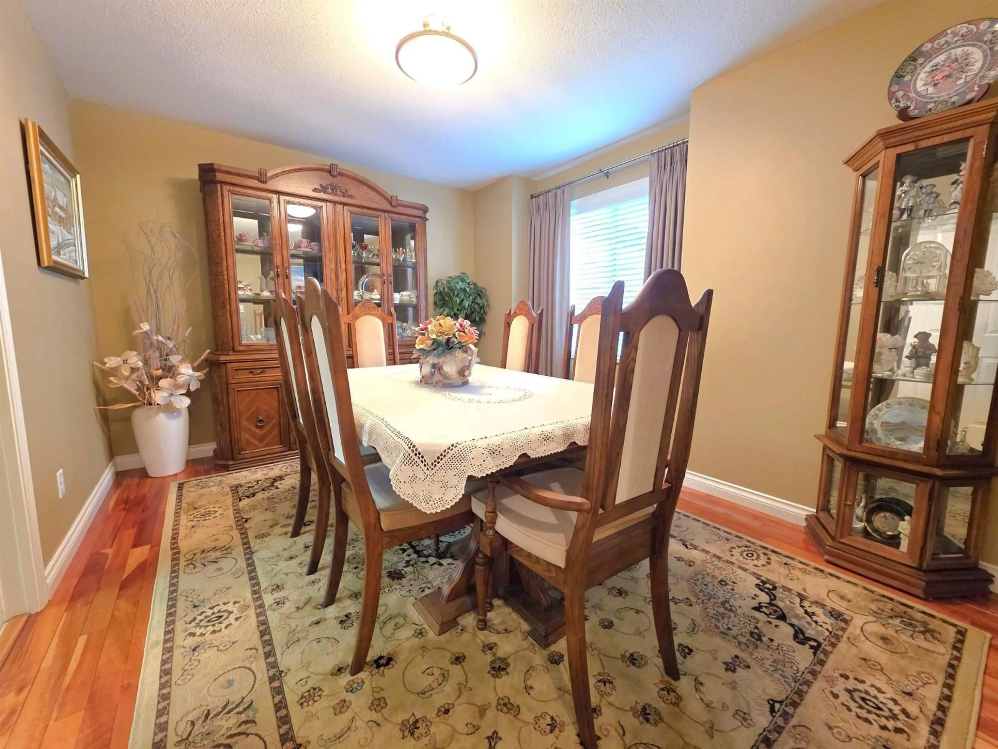 Dining room, wood/laminate floor for 3 - 8567 164 STREET, Surrey British Columbia V4N3K4