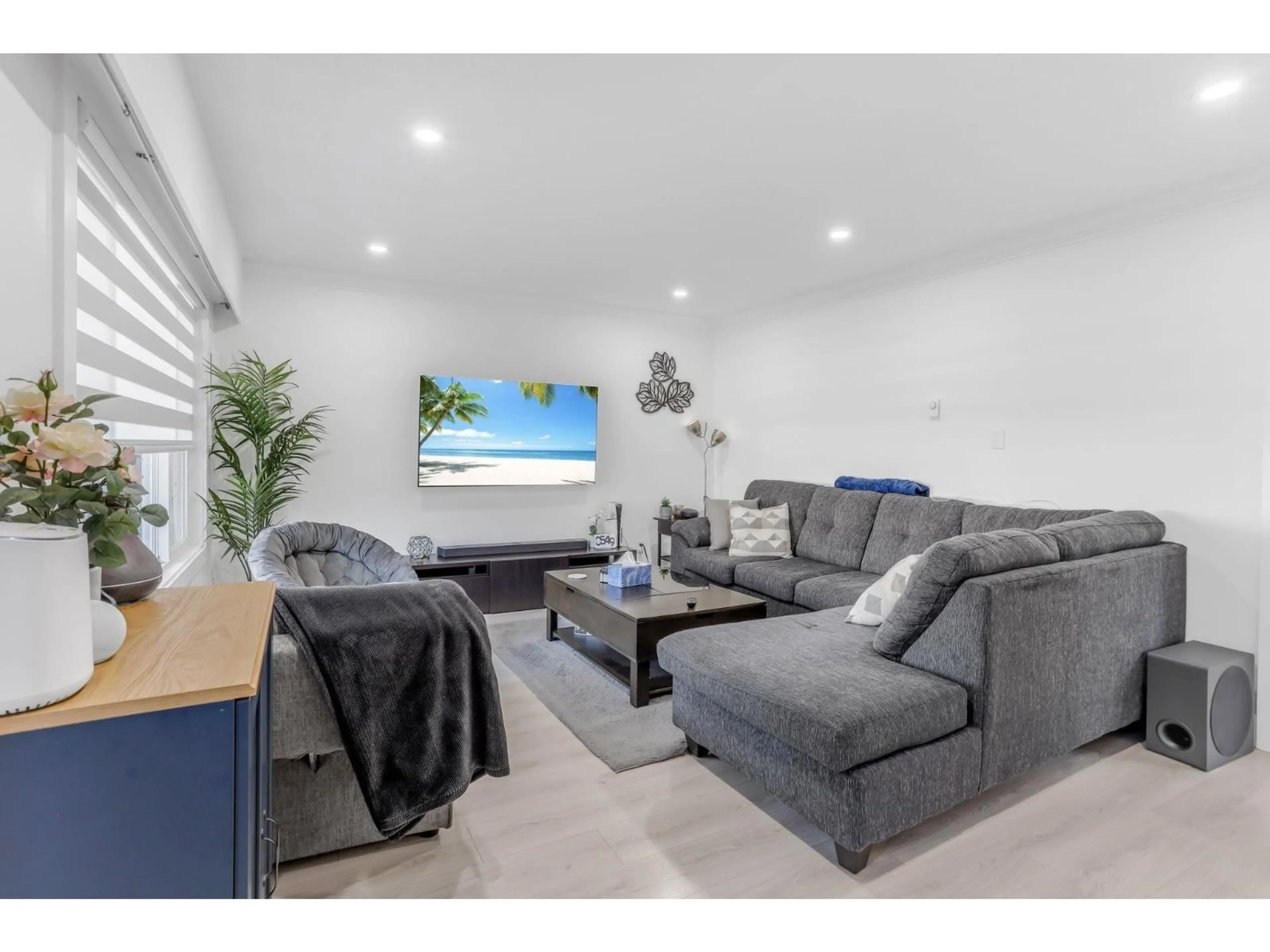 Living room with furniture, unknown for 6257 MORGAN PLACE, Surrey British Columbia V3S5B9