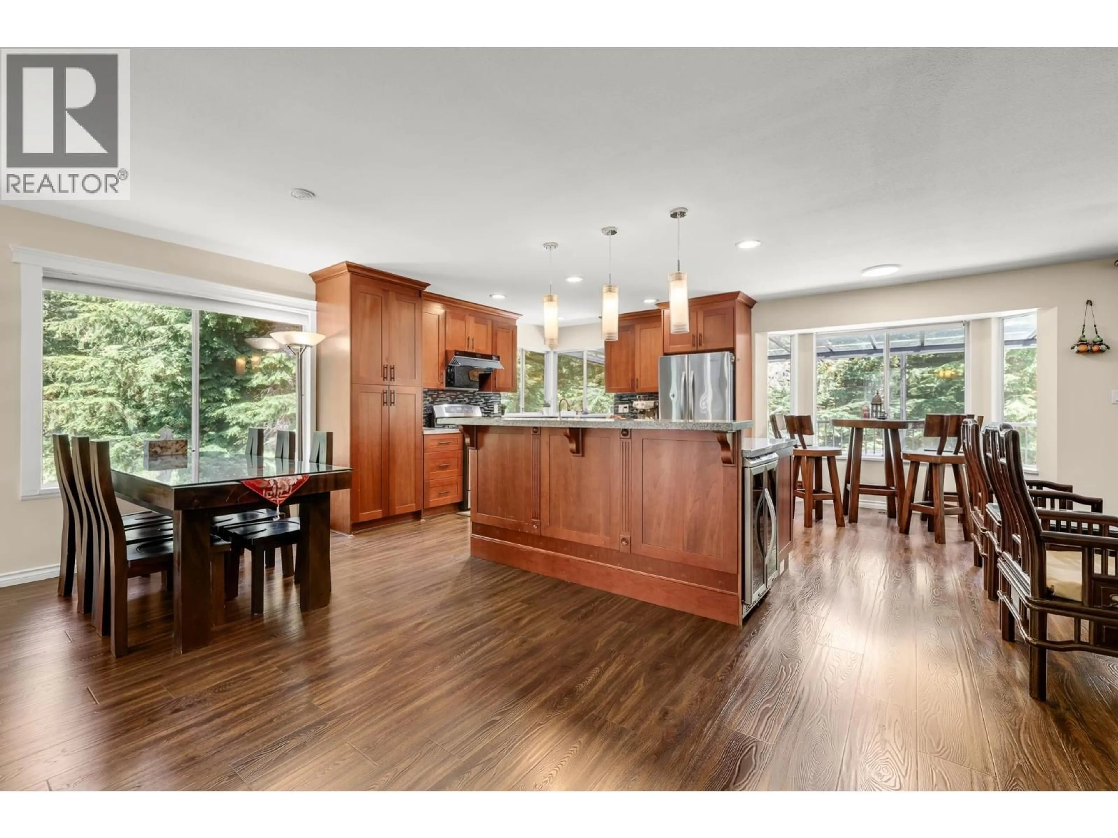 Open concept kitchen, wood/laminate floor for 26115 124 AVENUE, Maple Ridge British Columbia V2W1C4