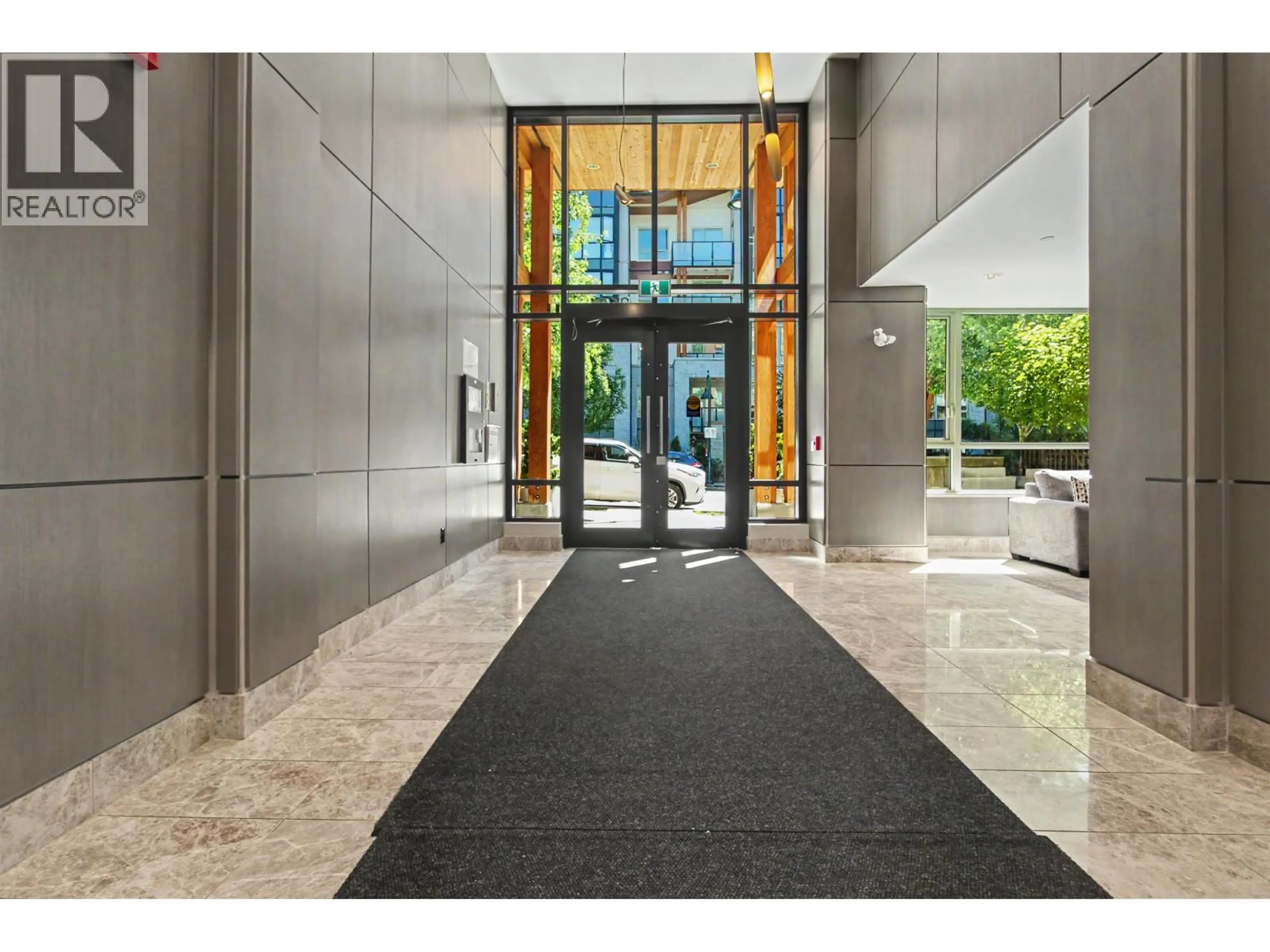 Indoor foyer for 122 - 2651 LIBRARY LANE, North Vancouver British Columbia V7J0C1