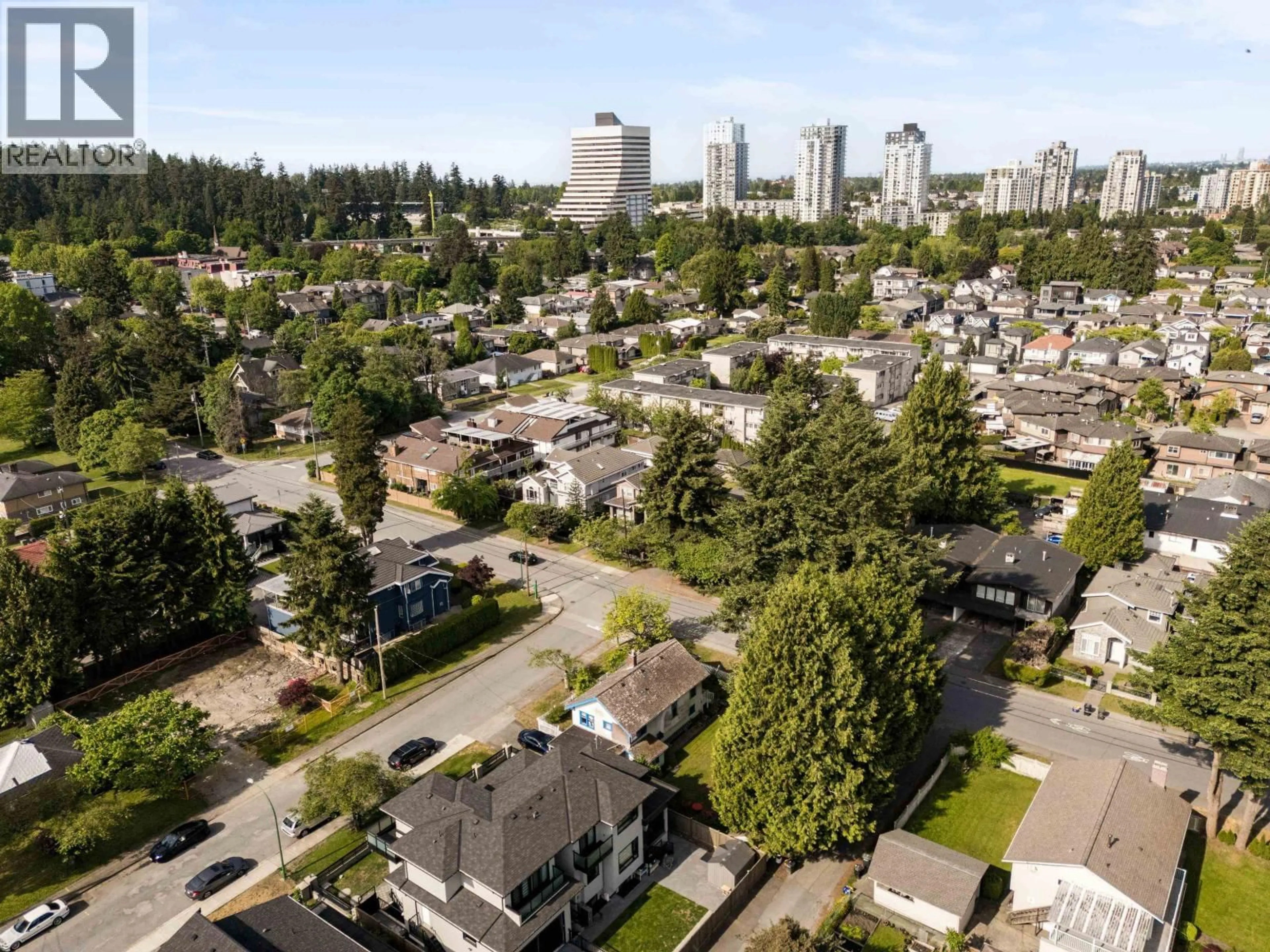 Unknown for 5282 INMAN AVENUE, Burnaby British Columbia V5H3Y5