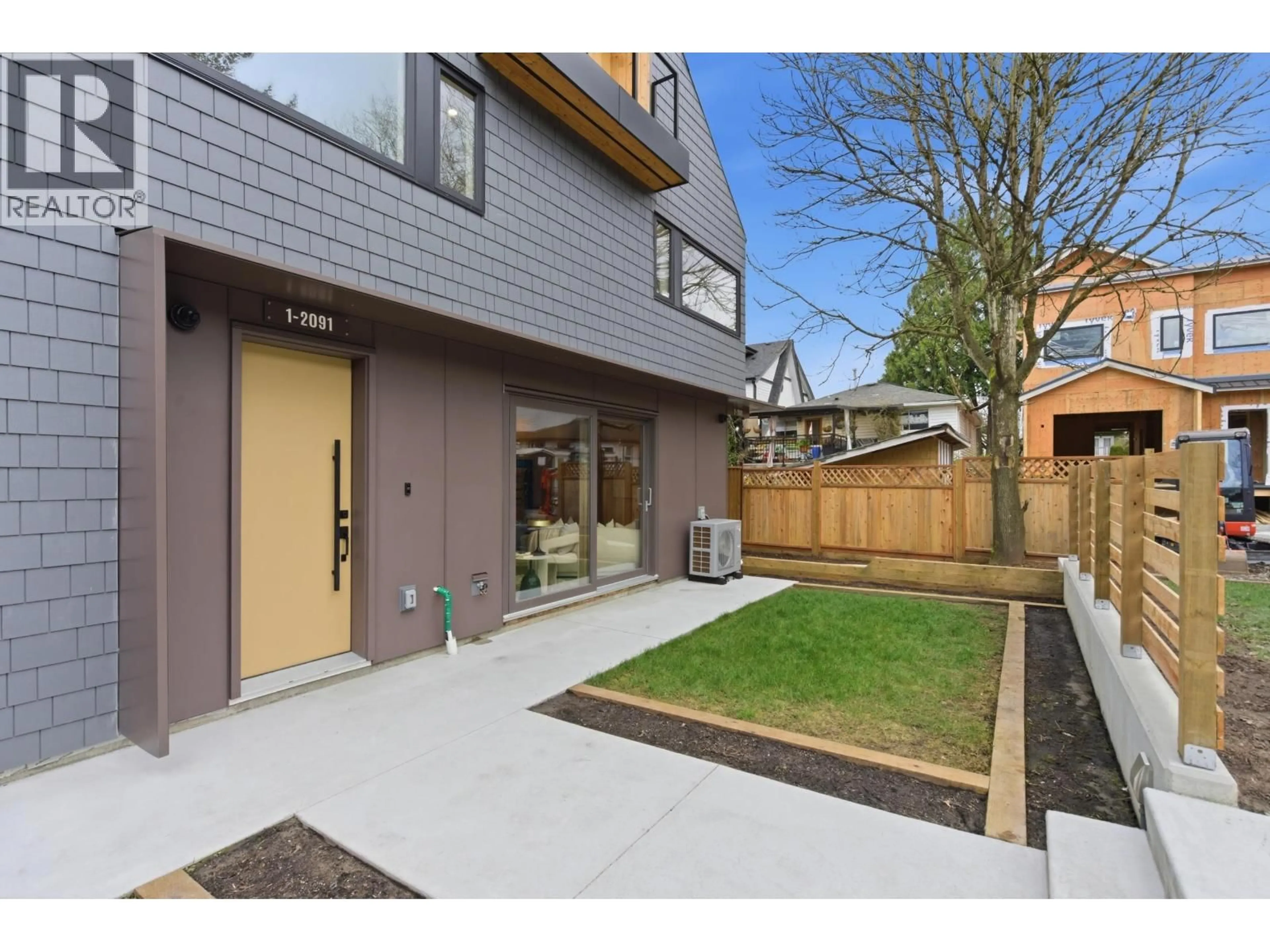 Unknown for 1 - 2091 20TH AVENUE, Vancouver British Columbia V5N2L1