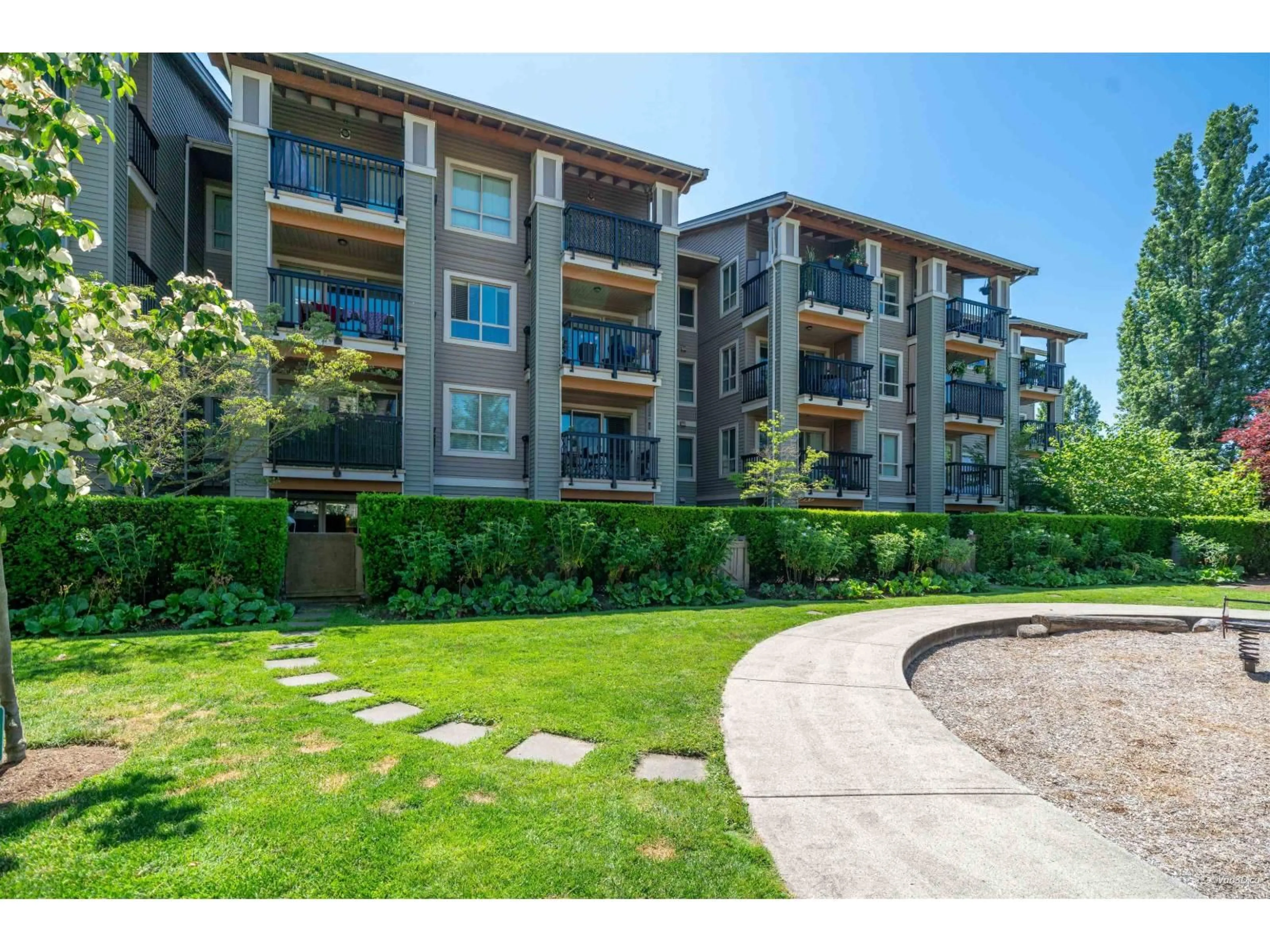 Unknown for 211 - 21009 56 AVENUE, Langley British Columbia V3A0C9