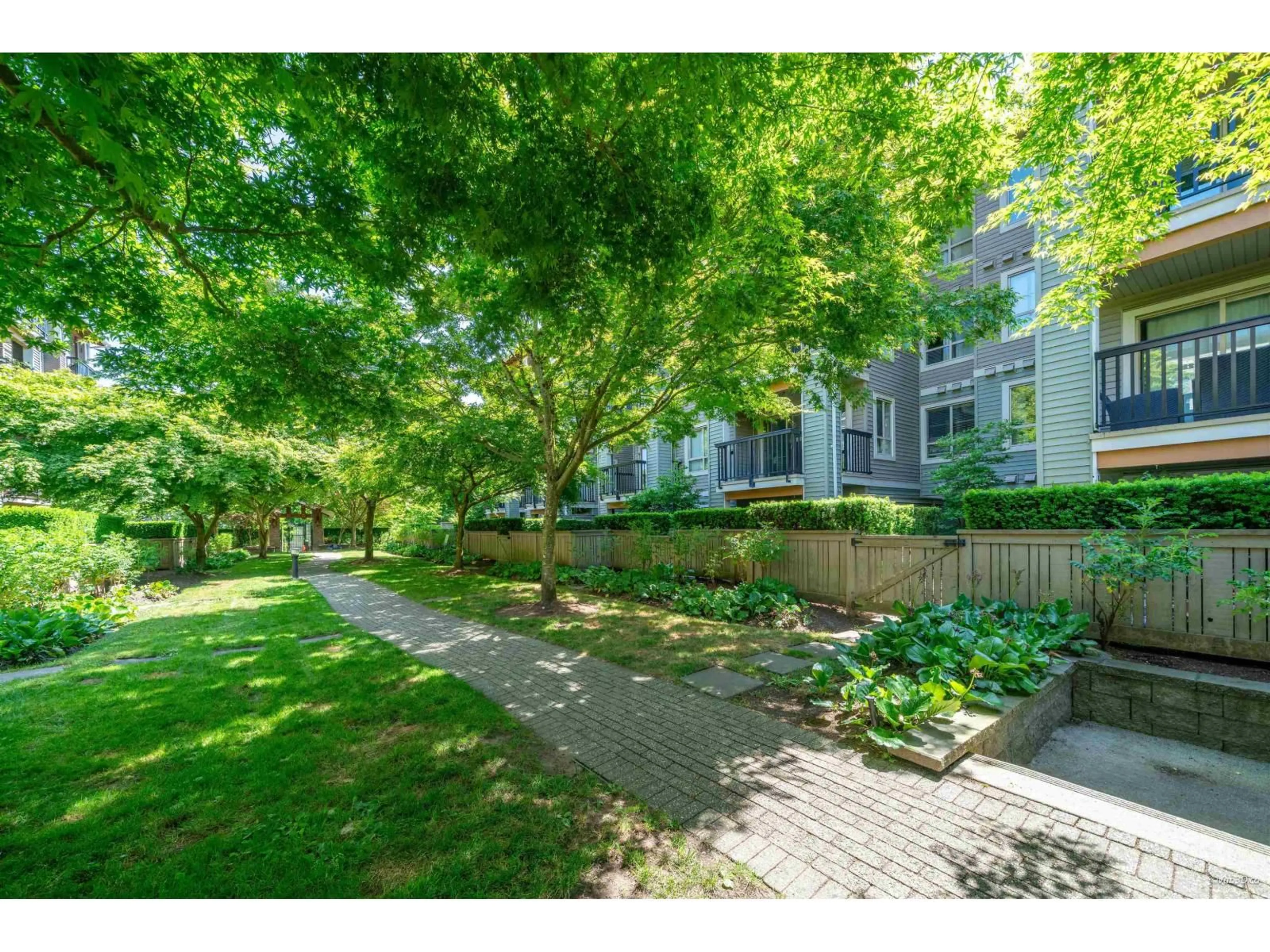 A pic from outside/outdoor area/front of a property/back of a property/a pic from drone, unknown for 211 - 21009 56 AVENUE, Langley British Columbia V3A0C9