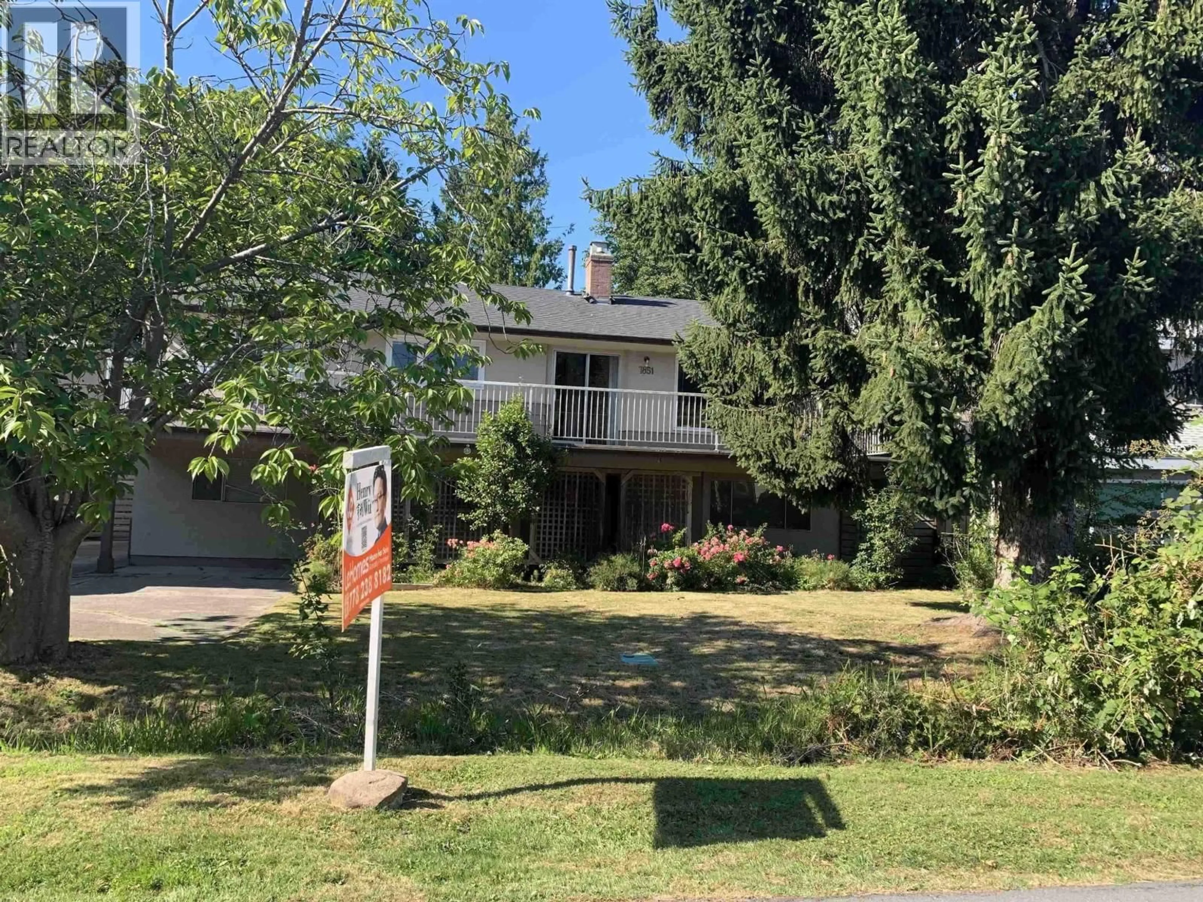 A pic from outside/outdoor area/front of a property/back of a property/a pic from drone, street for 7851 BENNETT ROAD, Richmond British Columbia V6Y1N3