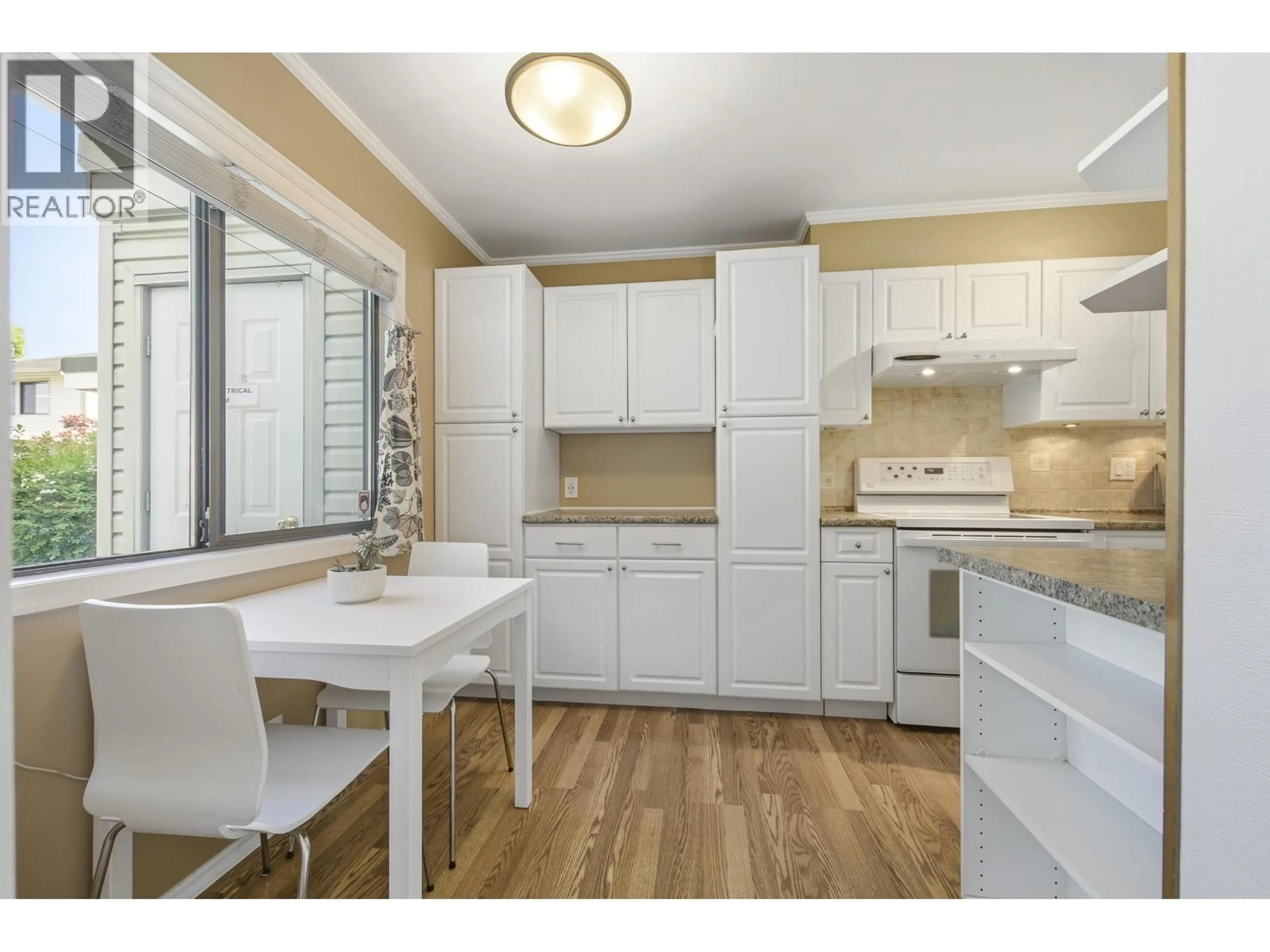 Standard kitchen, wood/laminate floor for 3 - 9080 PARKSVILLE DRIVE, Richmond British Columbia V7E4N9