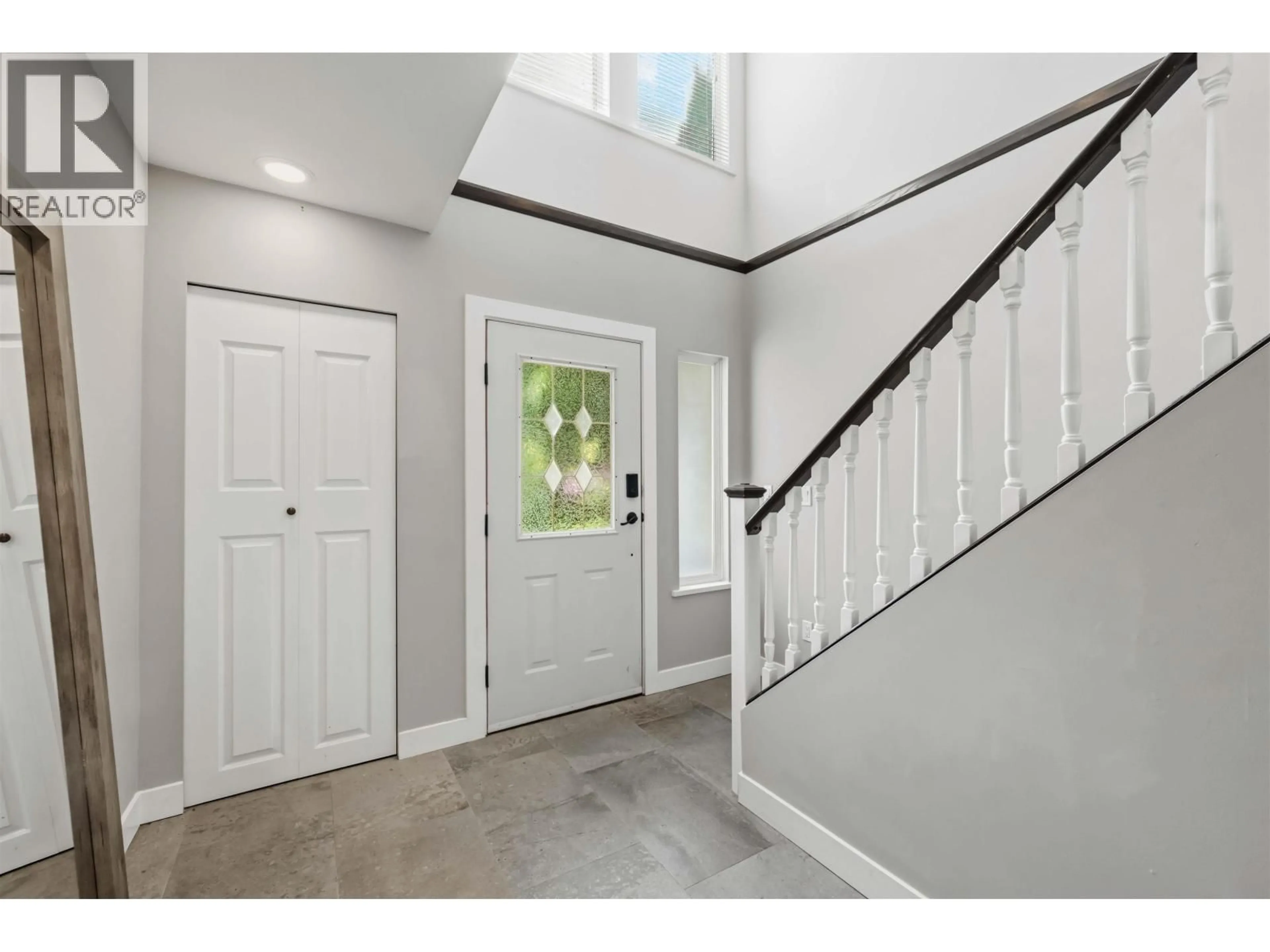 Indoor entryway for 11661 207 STREET, Maple Ridge British Columbia V2X1X2