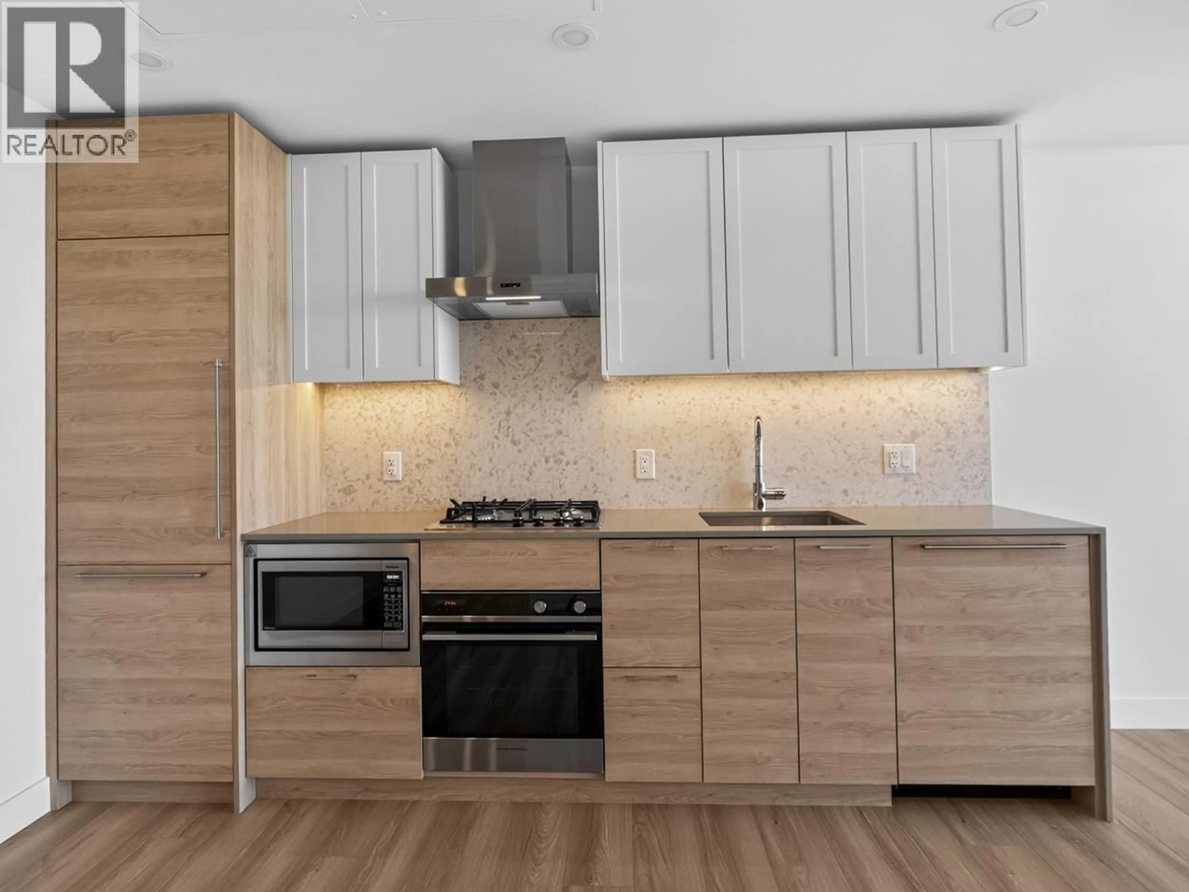 Standard kitchen, wood/laminate floor for 605 - 2381 BETA AVENUE, Burnaby British Columbia V5C0P7