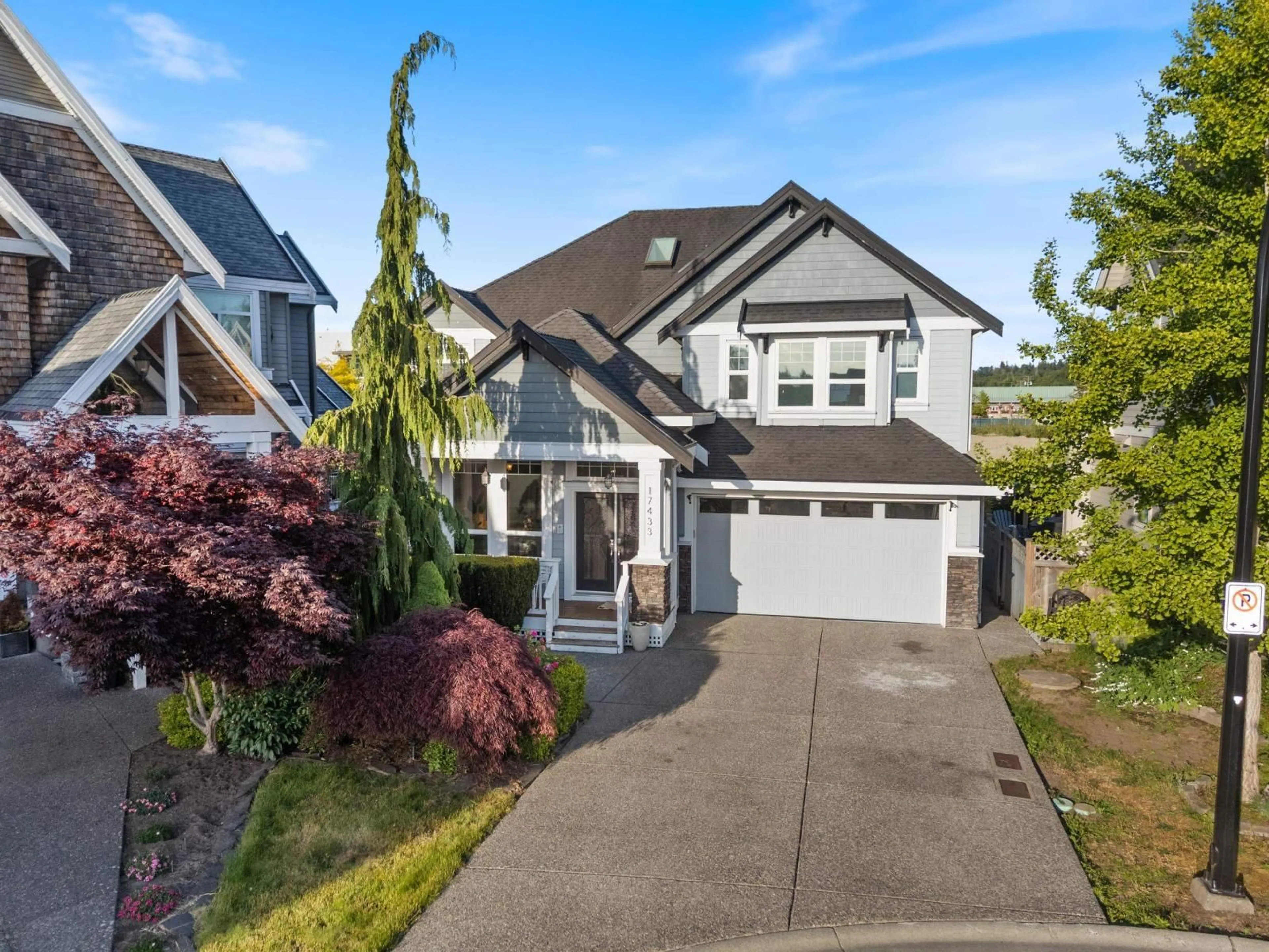 Home with vinyl exterior material, street for 17433 1 AVENUE, Surrey British Columbia V3Z9P9