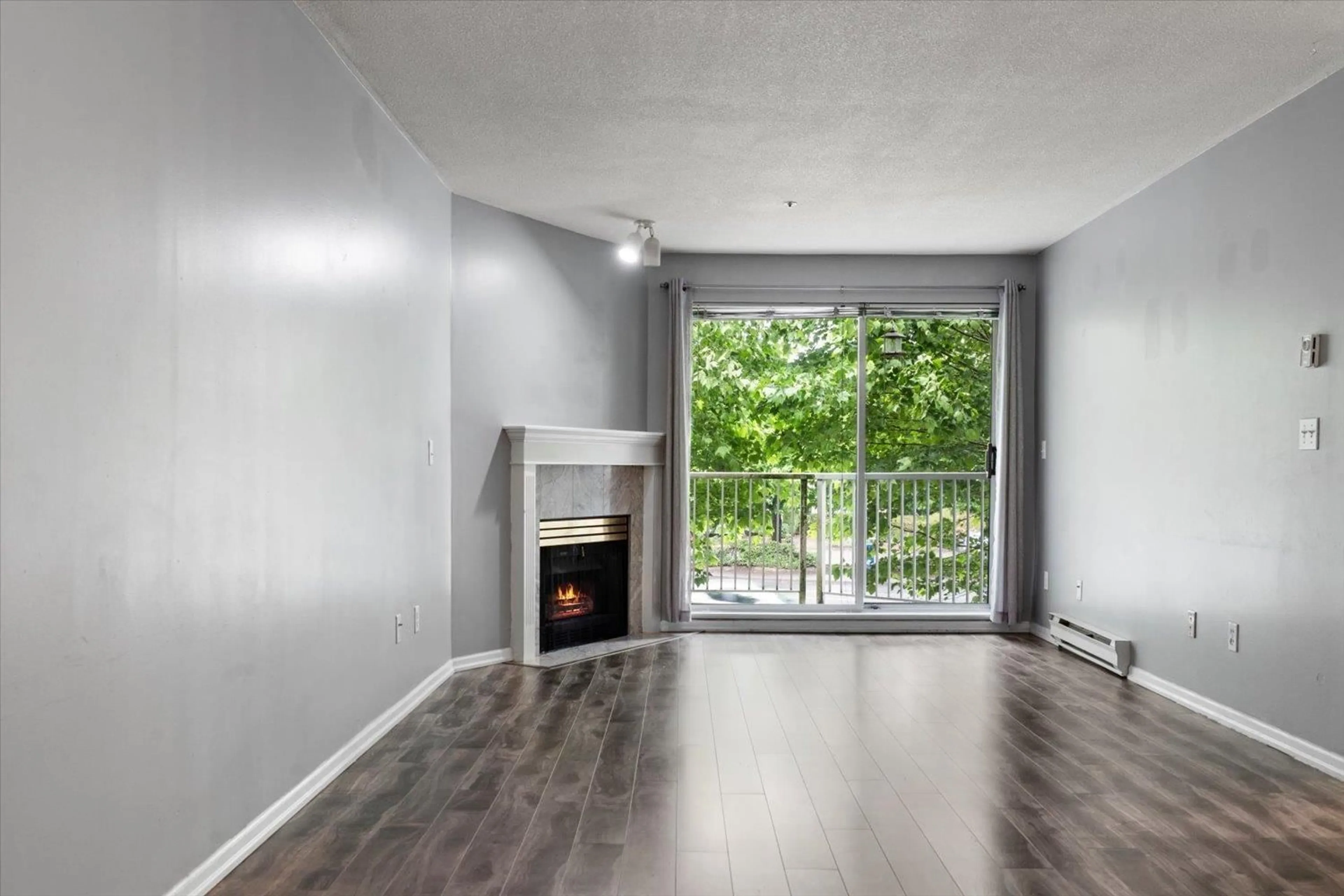 A pic of a room for 233 - 32830 GEORGE FERGUSON WAY, Abbotsford British Columbia V2S7K1