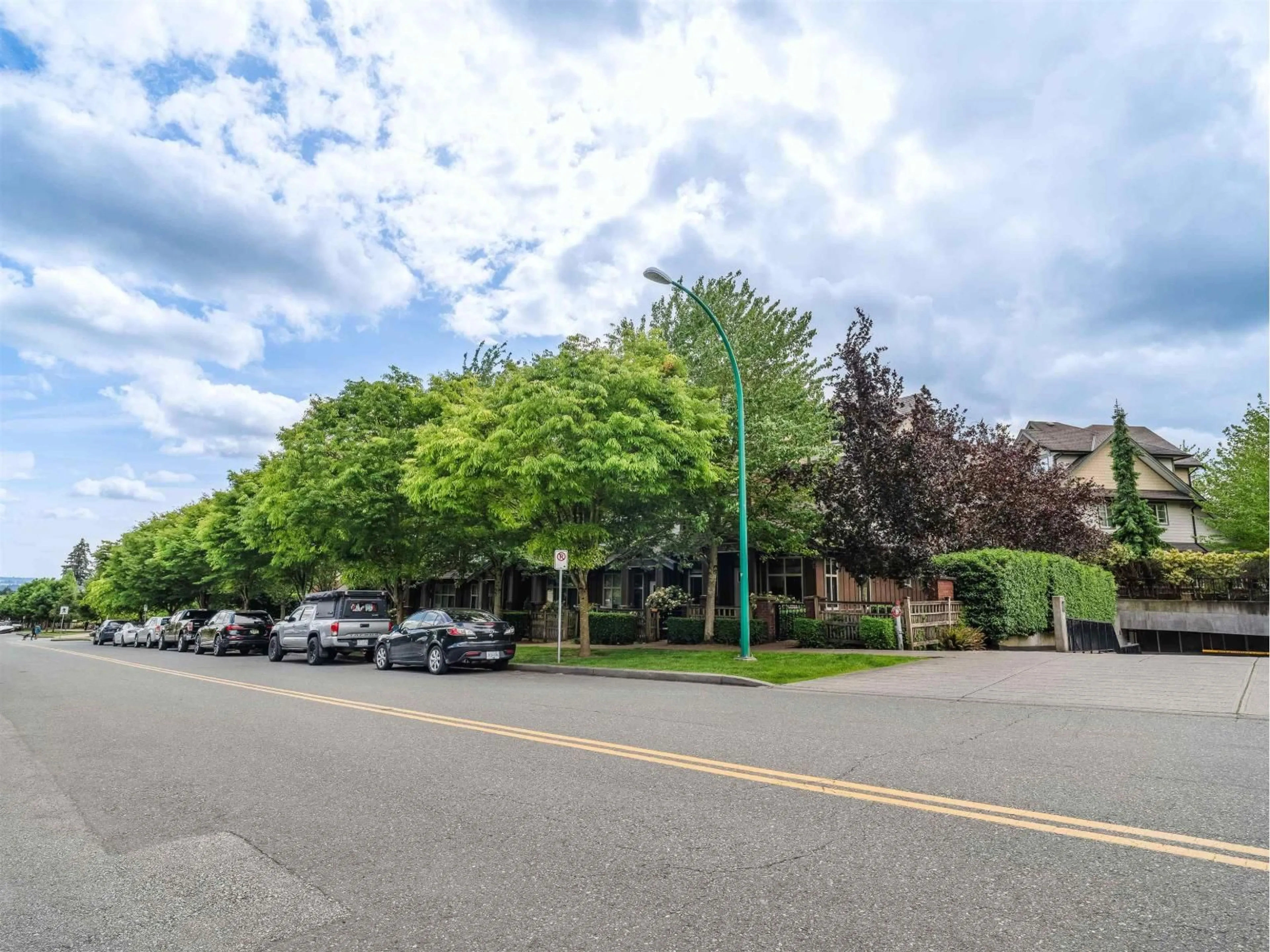Unknown for 106 - 6655 192 STREET, Surrey British Columbia V4N0B9