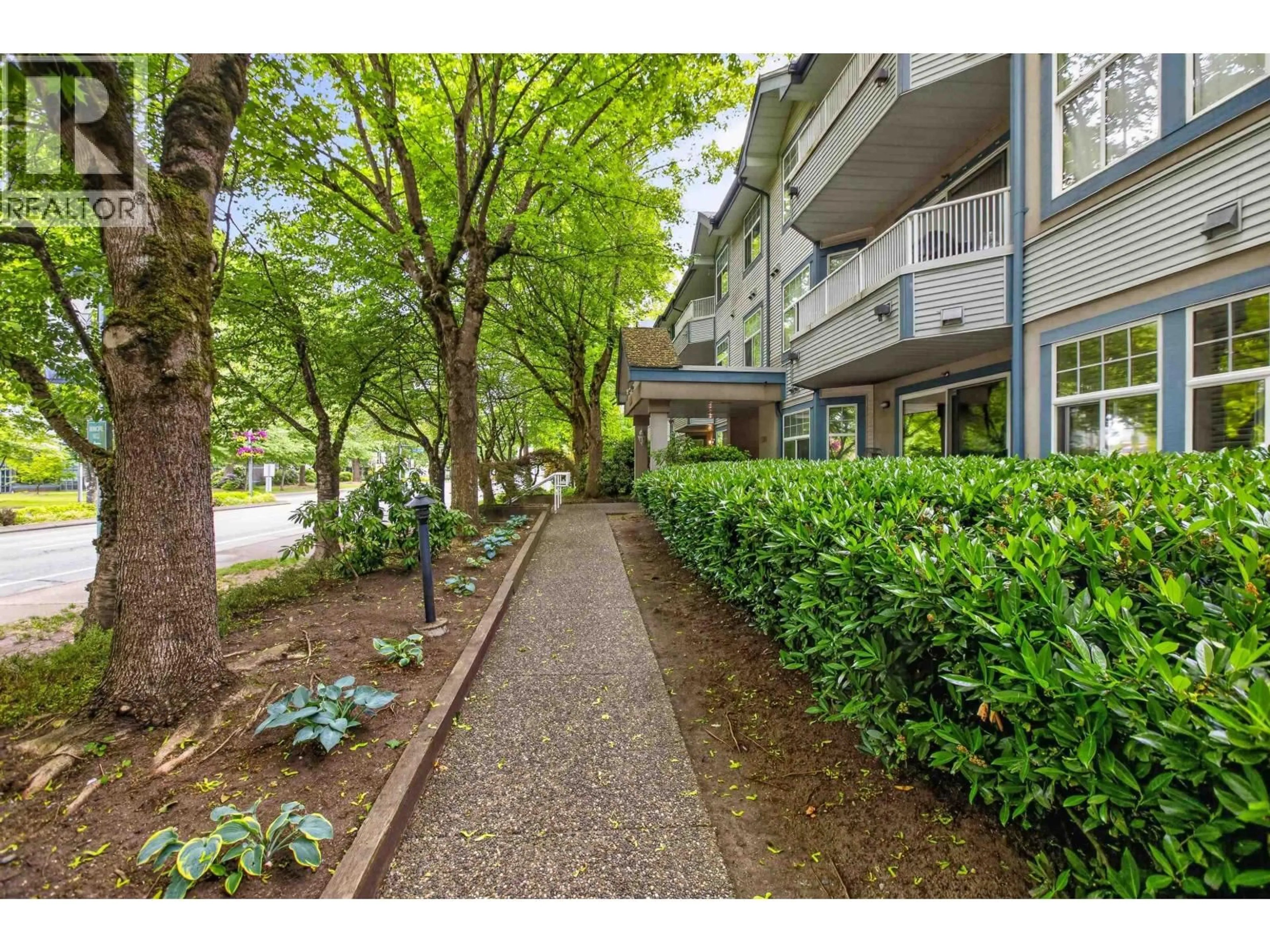 Patio, street for 103 - 11960 HARRIS ROAD, Pitt Meadows British Columbia V3Y2R1