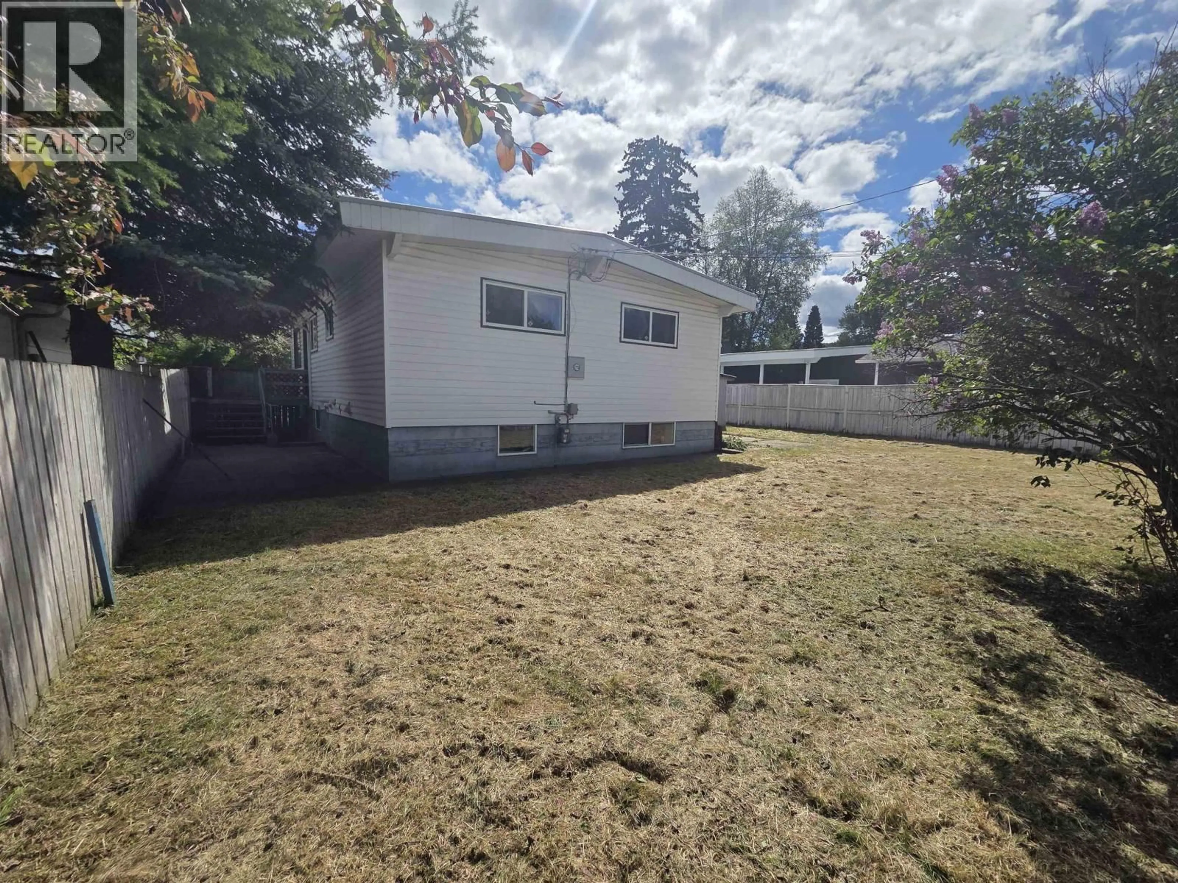 A pic from outside/outdoor area/front of a property/back of a property/a pic from drone, street for 2784 FAIRVIEW CRESCENT, Prince George British Columbia V2N1G8