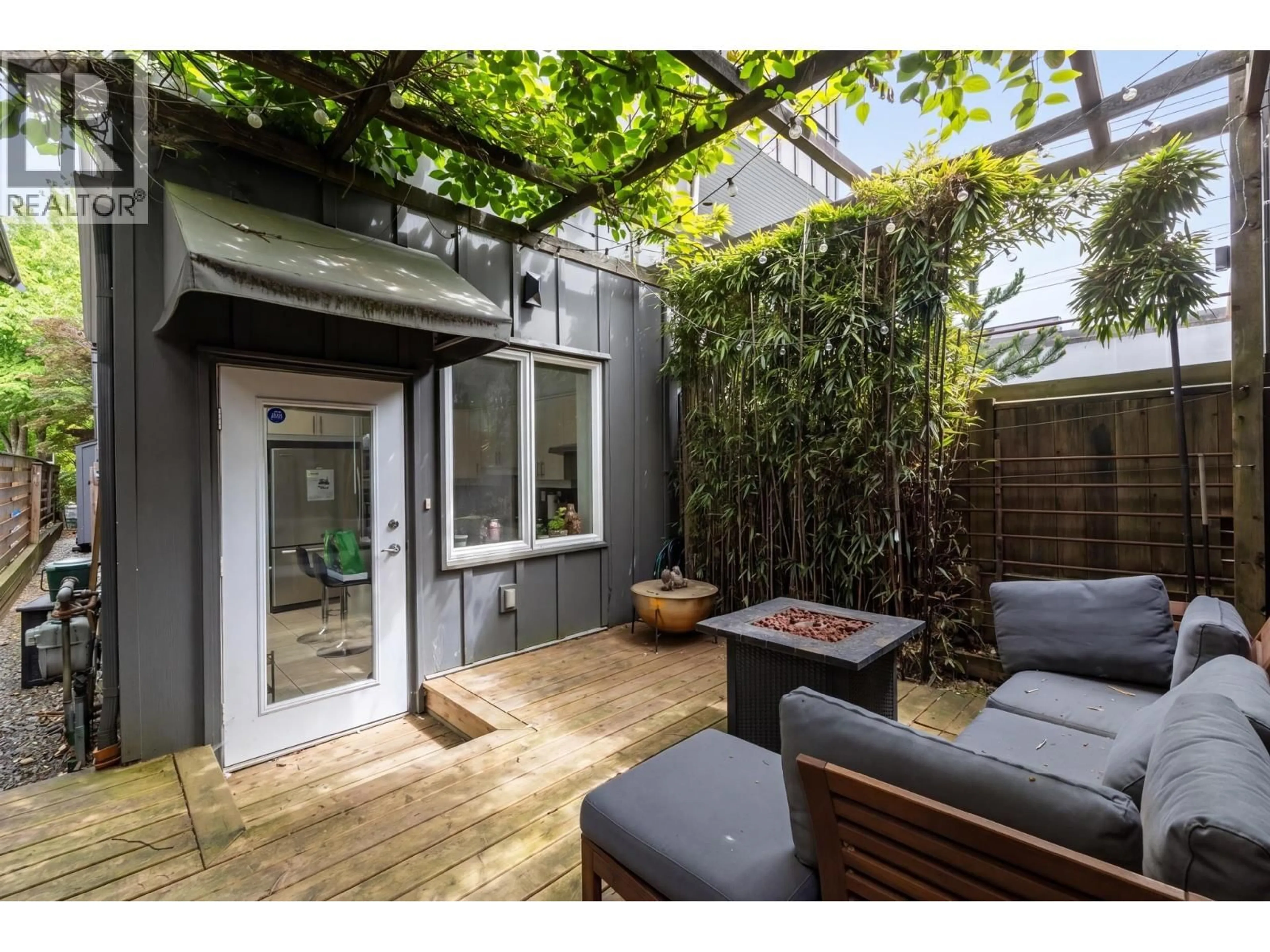 Patio, street for 508 7TH AVENUE, Vancouver British Columbia V5T1N7