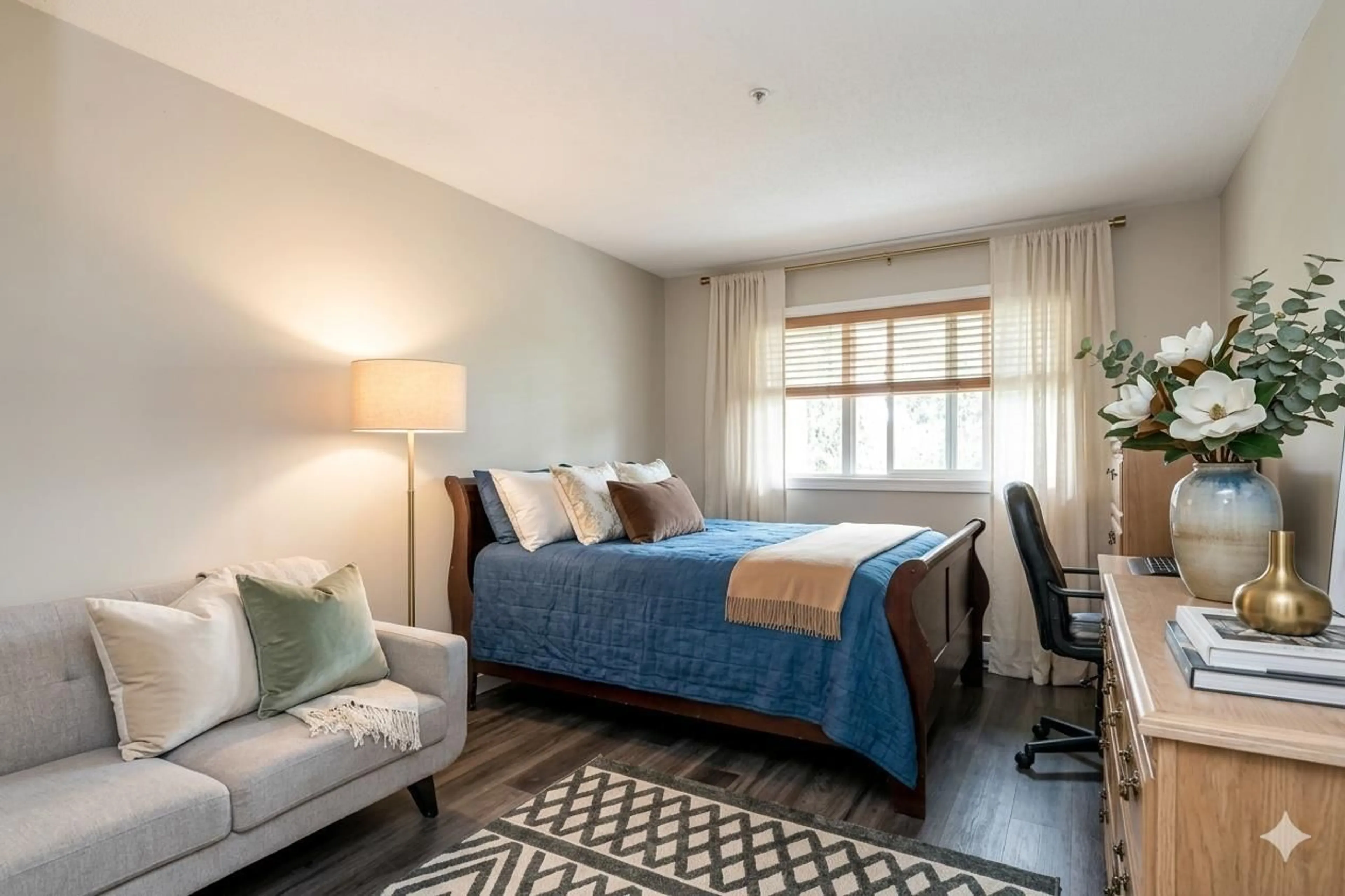 Bedroom with bed, unknown for 104 - 2700 MCCALLUM ROAD, Abbotsford British Columbia V2S6X9