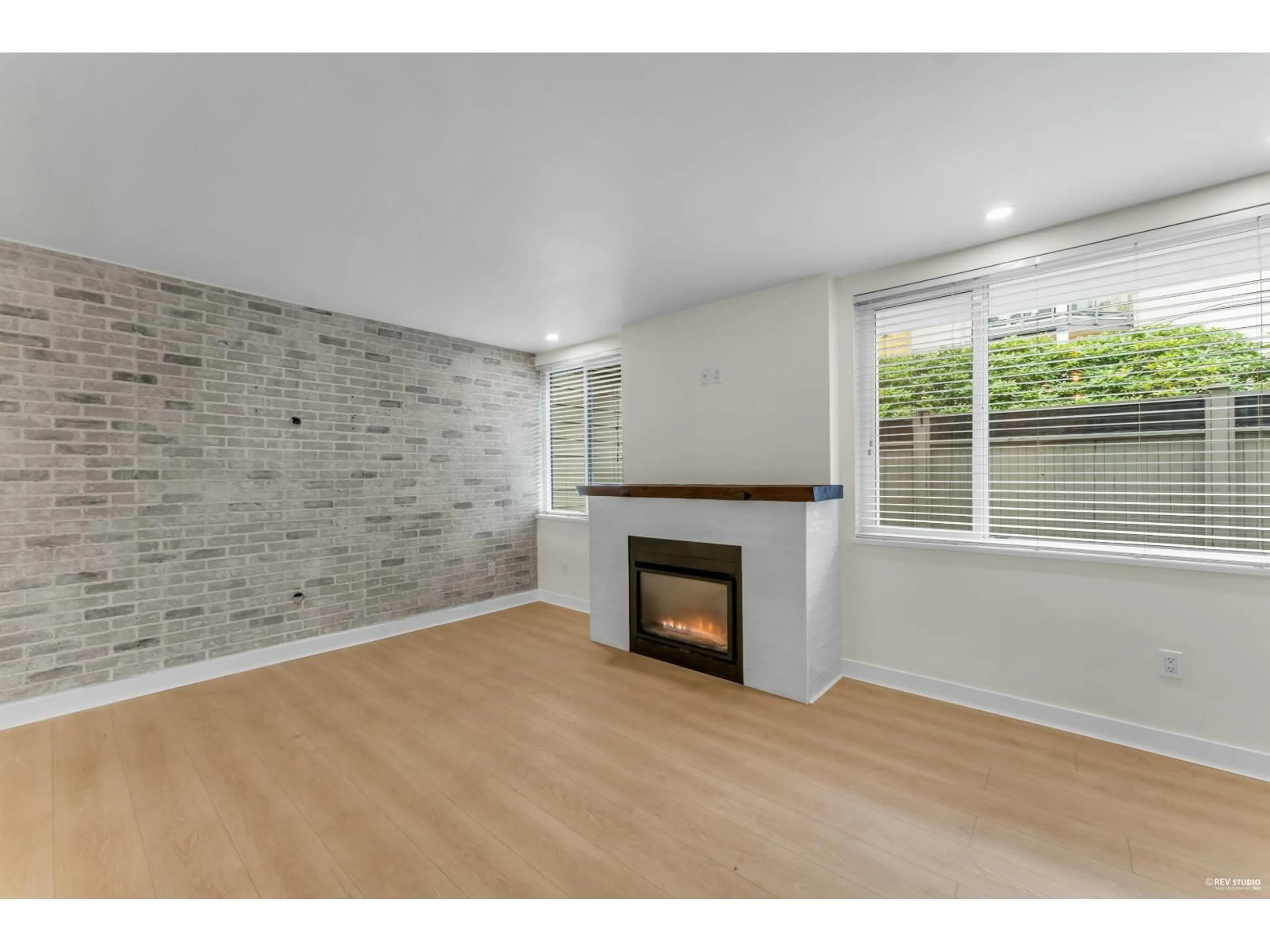 A pic of a room for 110 - 15282 19 AVENUE, Surrey British Columbia V4A1X6