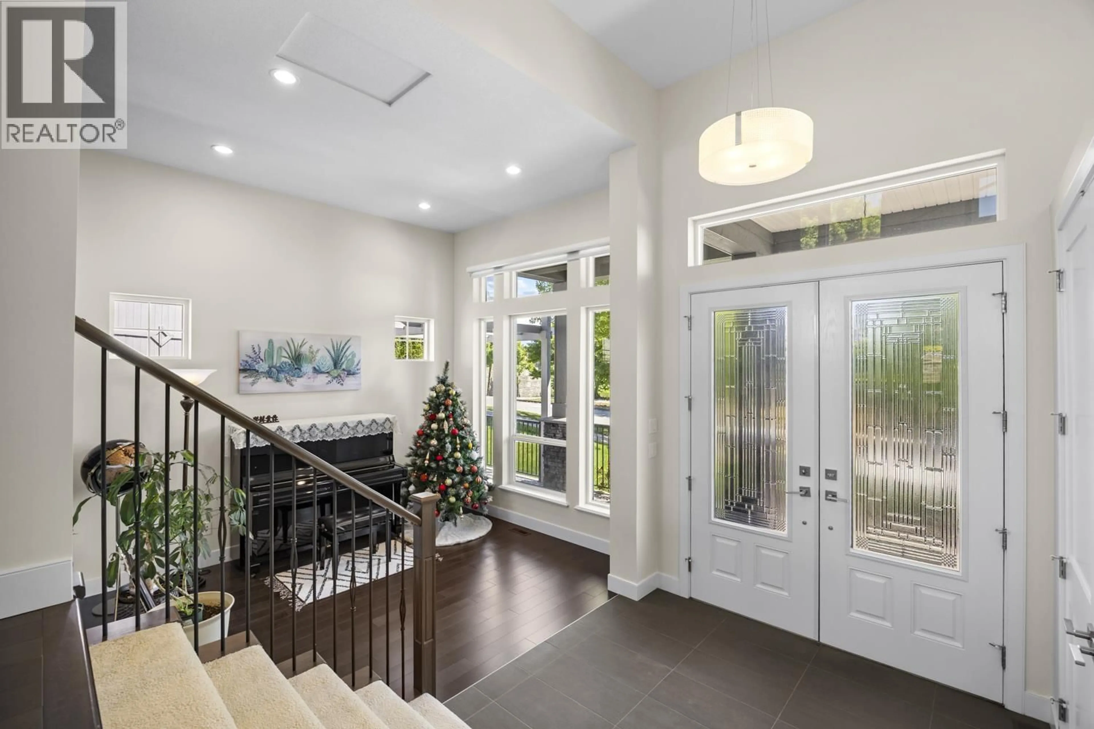 Indoor entryway for 1442 STRAWLINE HILL STREET, Coquitlam British Columbia V3E0L6