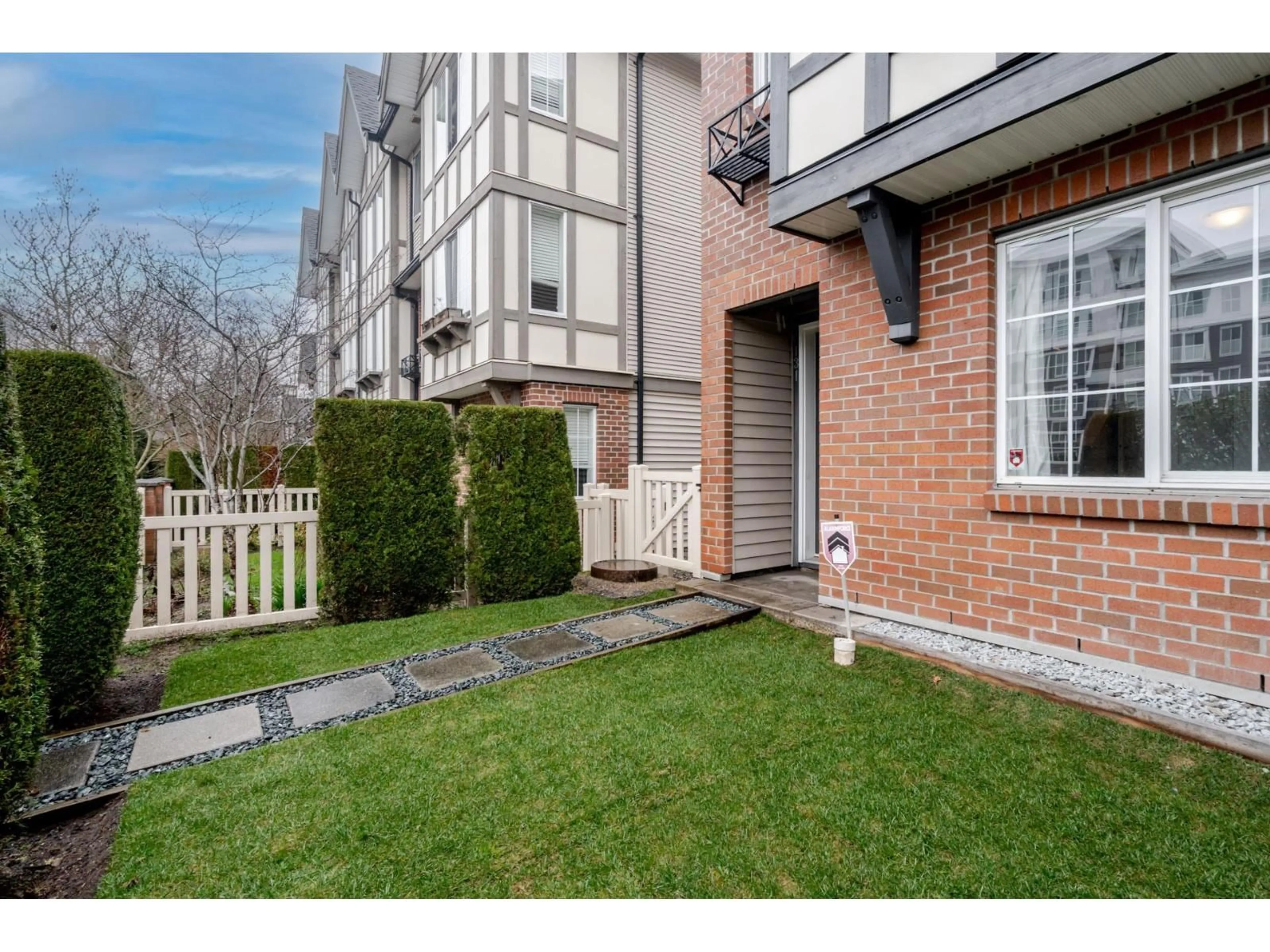 Patio, street for 131 - 20875 80 AVENUE, Langley British Columbia V2Y0B2