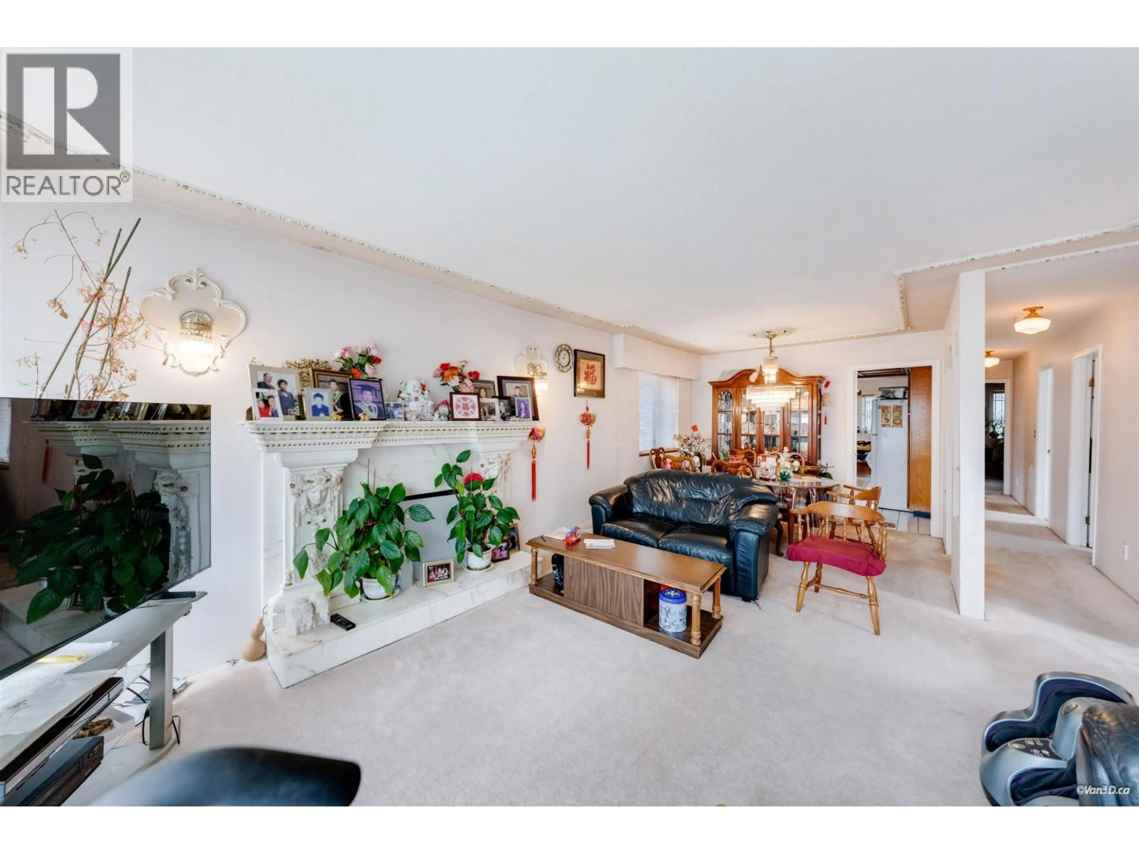 Living room with furniture, unknown for 2945 GRAVELEY STREET, Vancouver British Columbia V5K3K2