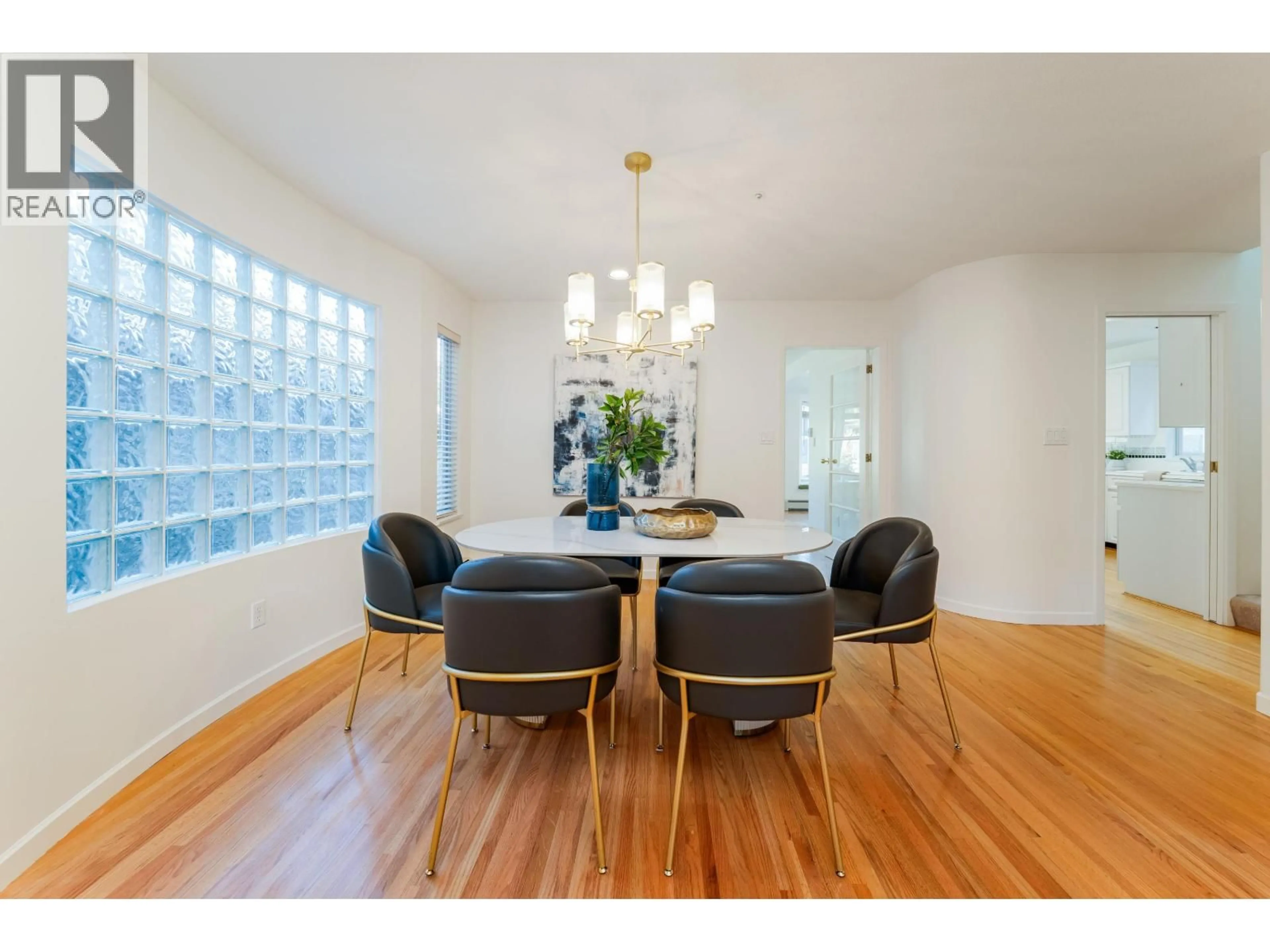 Dining room, wood/laminate floor for 4682 14TH AVENUE, Vancouver British Columbia V6R2Y6