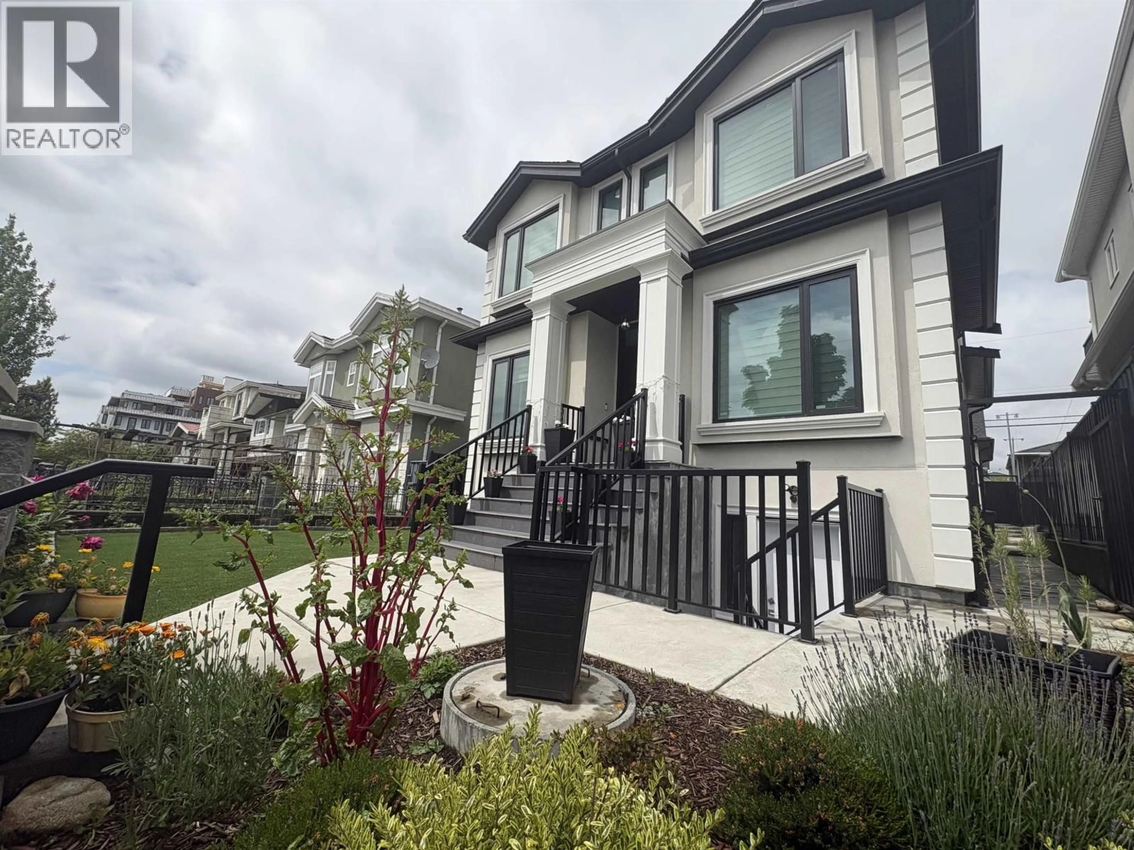 Unknown for 759 57TH AVENUE, Vancouver British Columbia V5X1T3