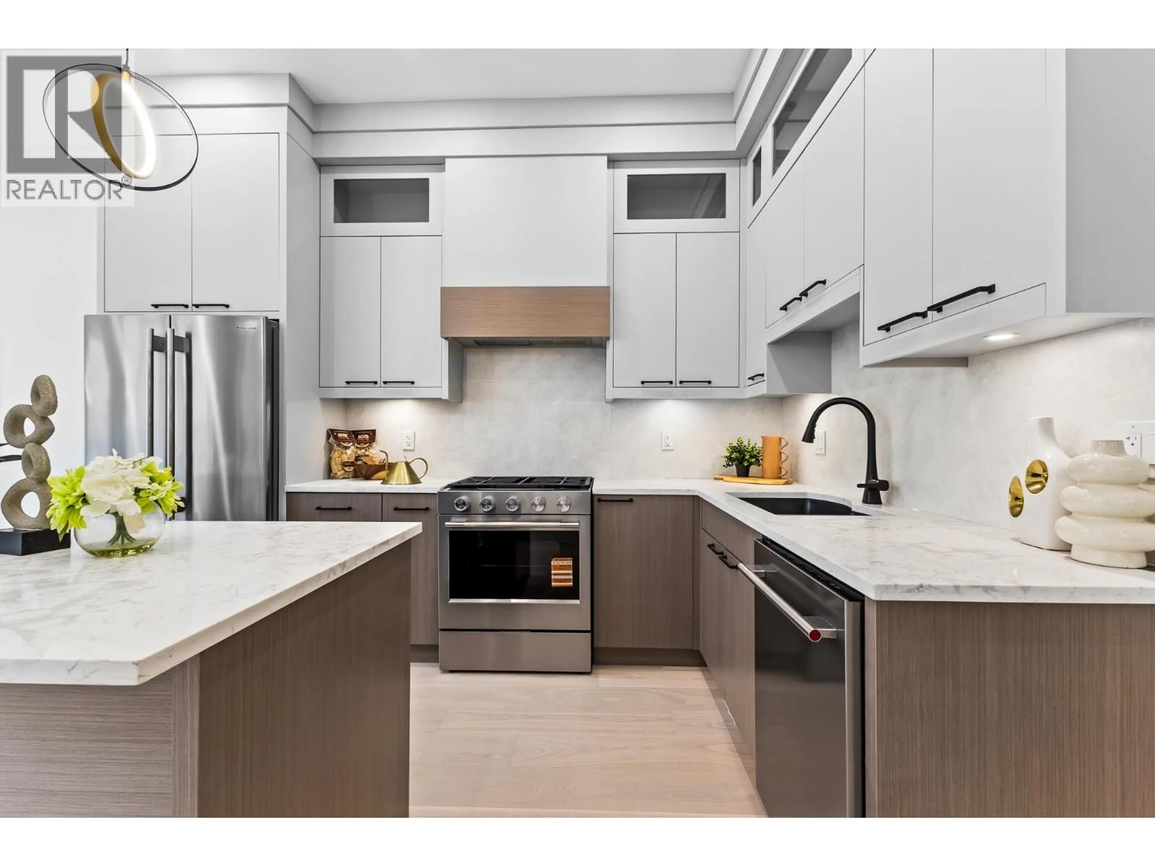 Open concept kitchen, ceramic/tile floor for 103 - 1045 QUADLING AVENUE, Coquitlam British Columbia V3K2B1
