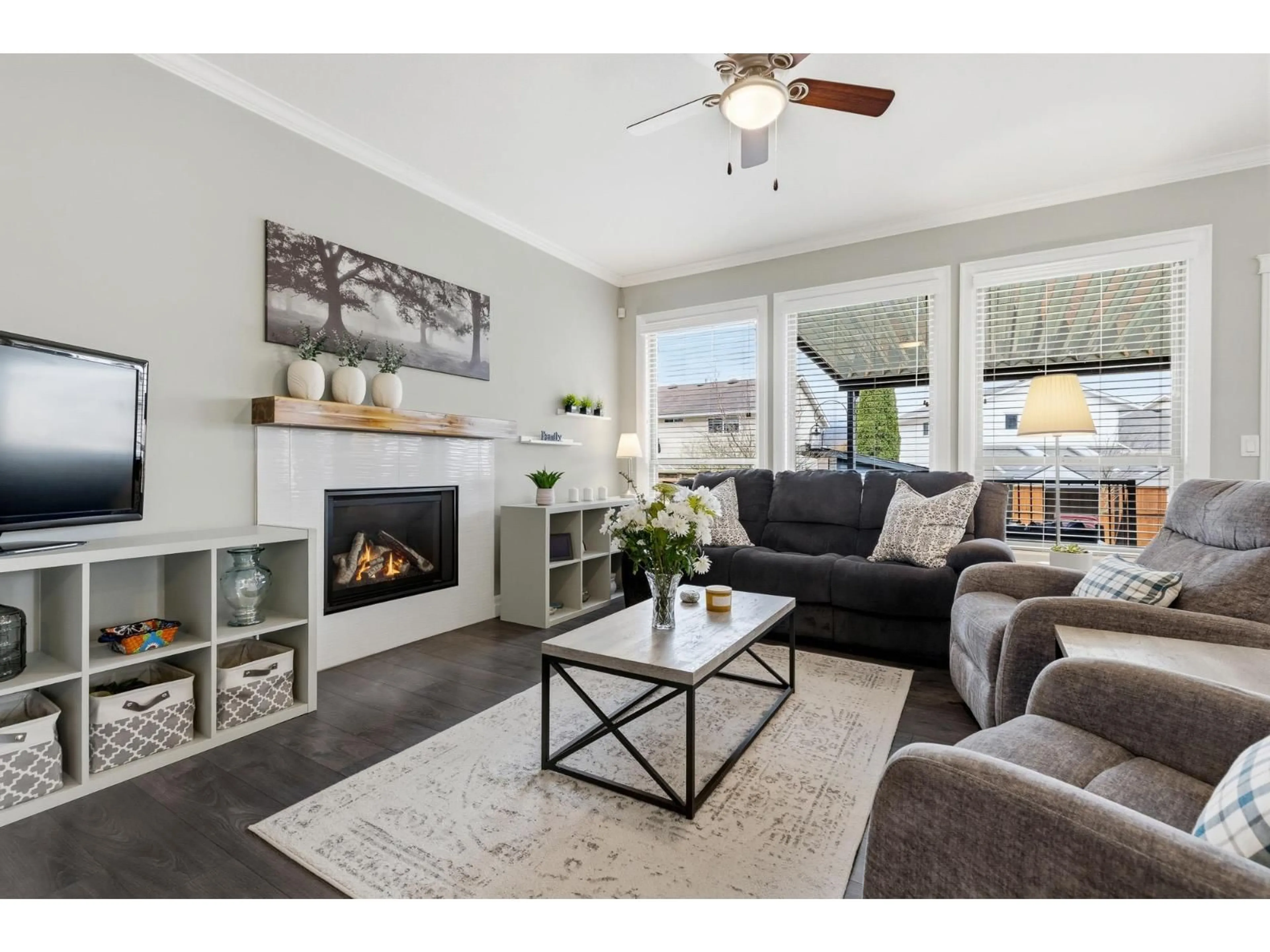 Living room with furniture, unknown for 45368 WELLS ROAD, Chilliwack British Columbia V2R1H3