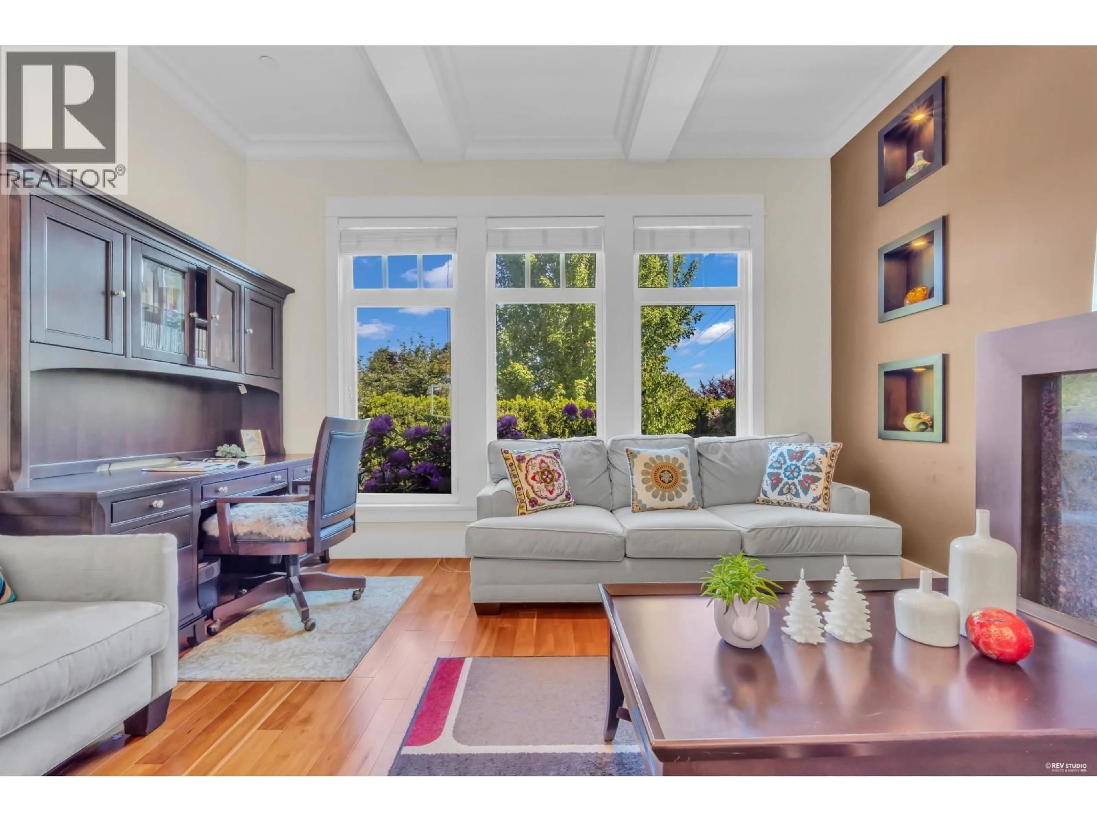 Living room with furniture, wood/laminate floor for 3618 24TH AVENUE, Vancouver British Columbia V6S1L6